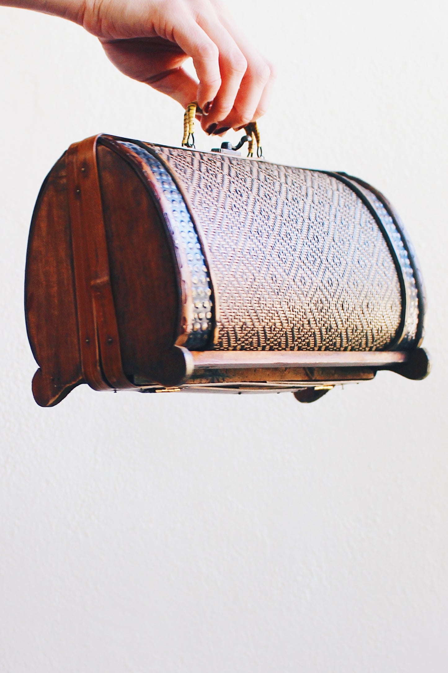 Timeless Charm: Vintage Wooden Purse – Your Antique Carrying Case of charm