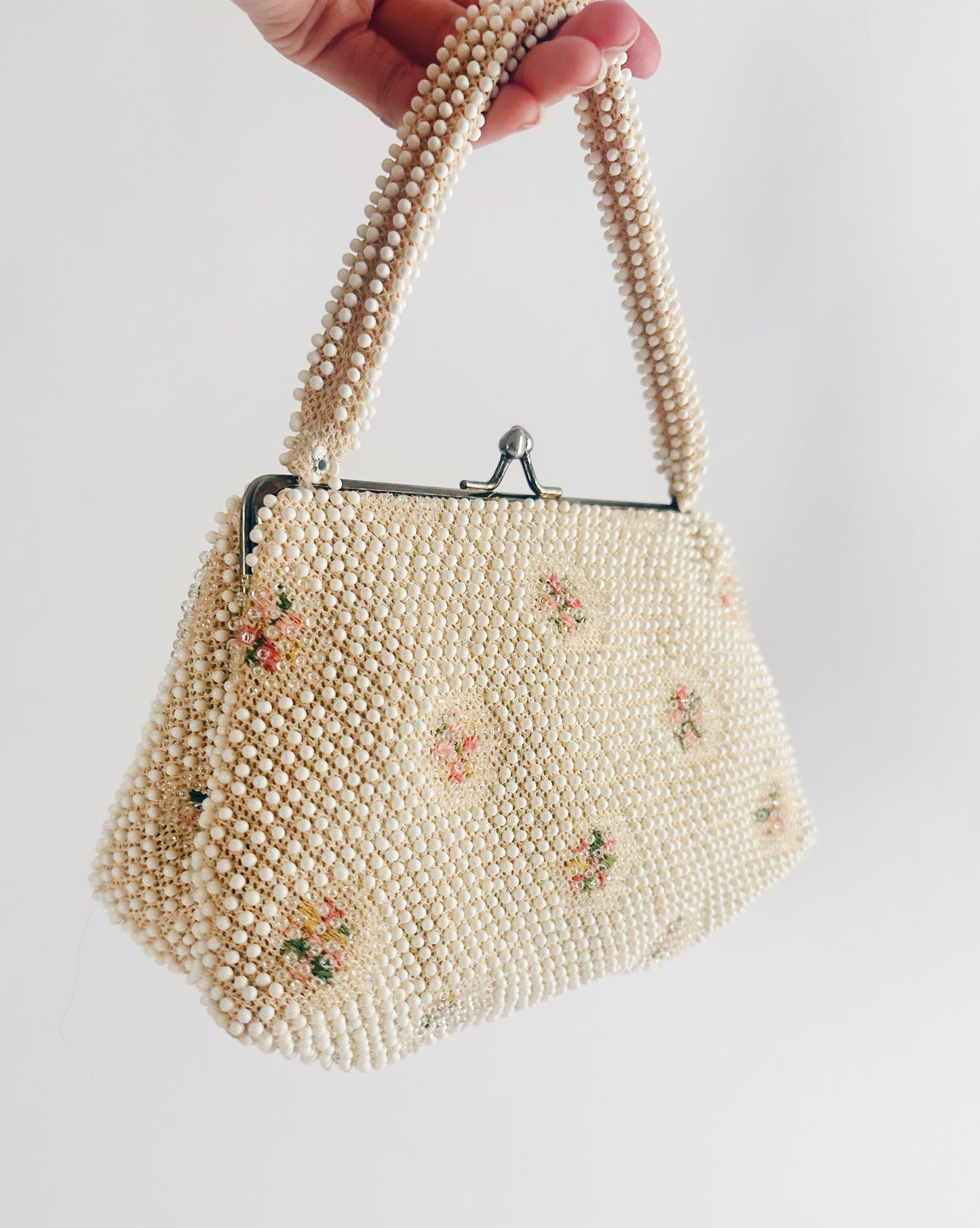 Vintage 1950s Floral Beaded Purse – Delicate Evening Clutch by Code Bead