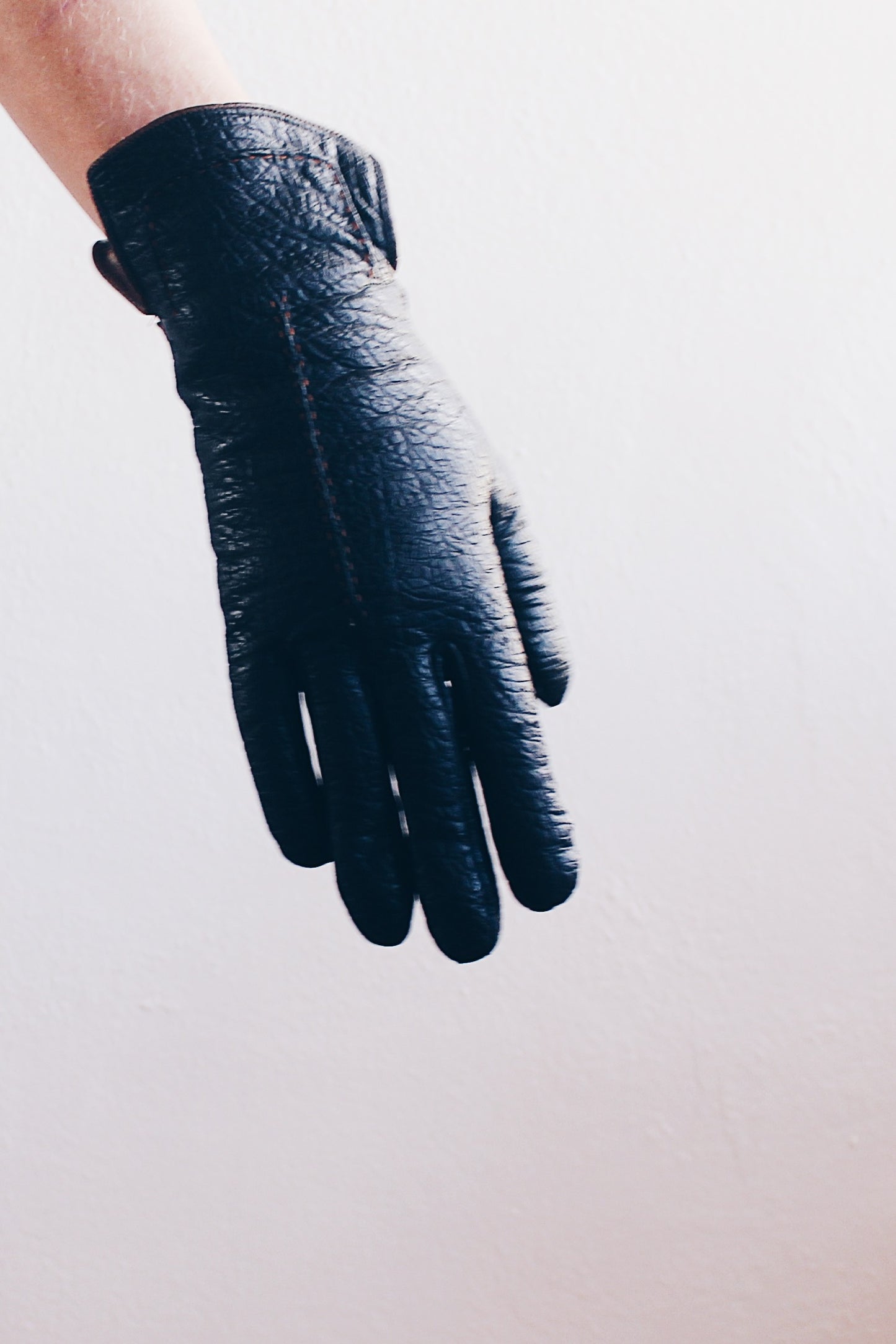 Chic Vintage Black Faux Leather Driving Gloves - Noir Prep Minimalism