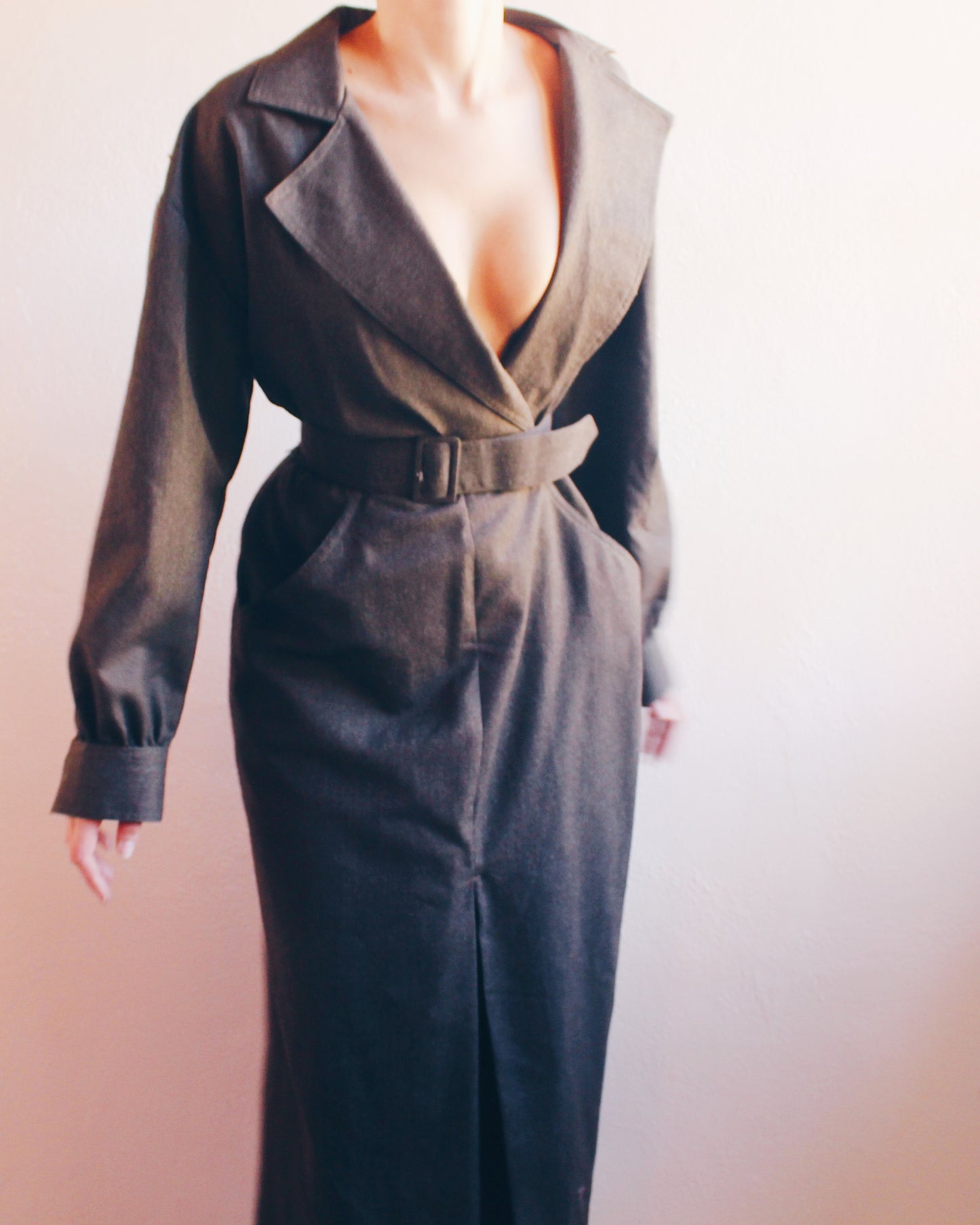 Vintage 90s Wool Trench‑Style Midi Dress – Dark Grey/Khaki, Large Collar & Belted Waist, Noir Professional Chic