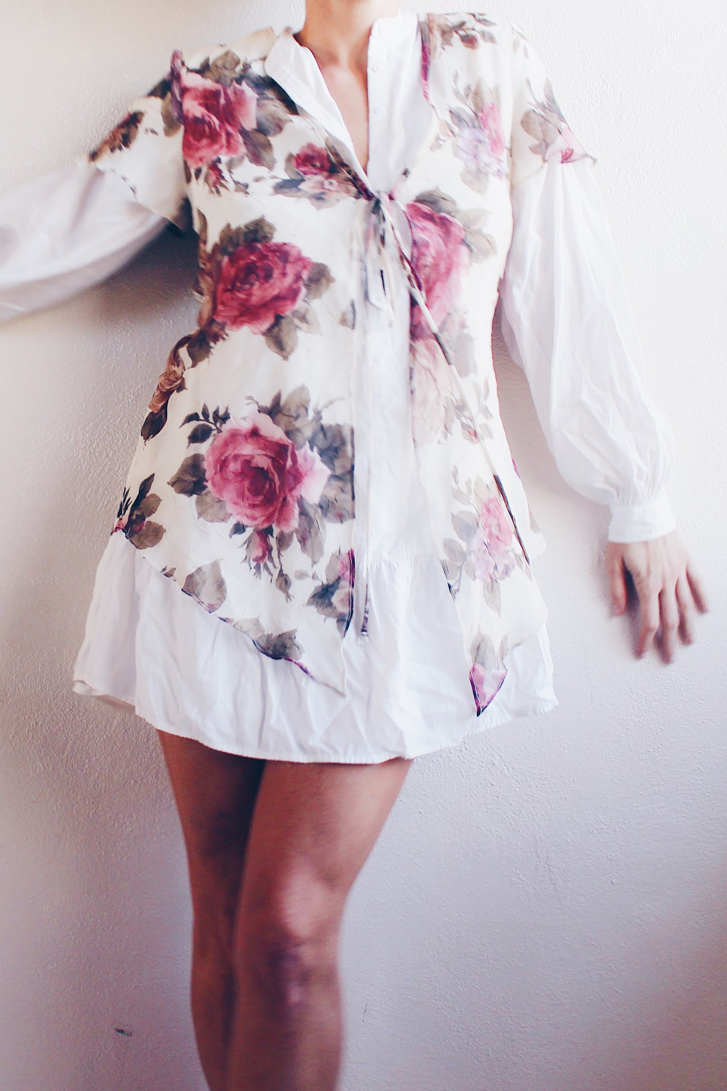Vintage Romance: Sheer Rose Print Chiffon Shawl for Dark Romantic Style