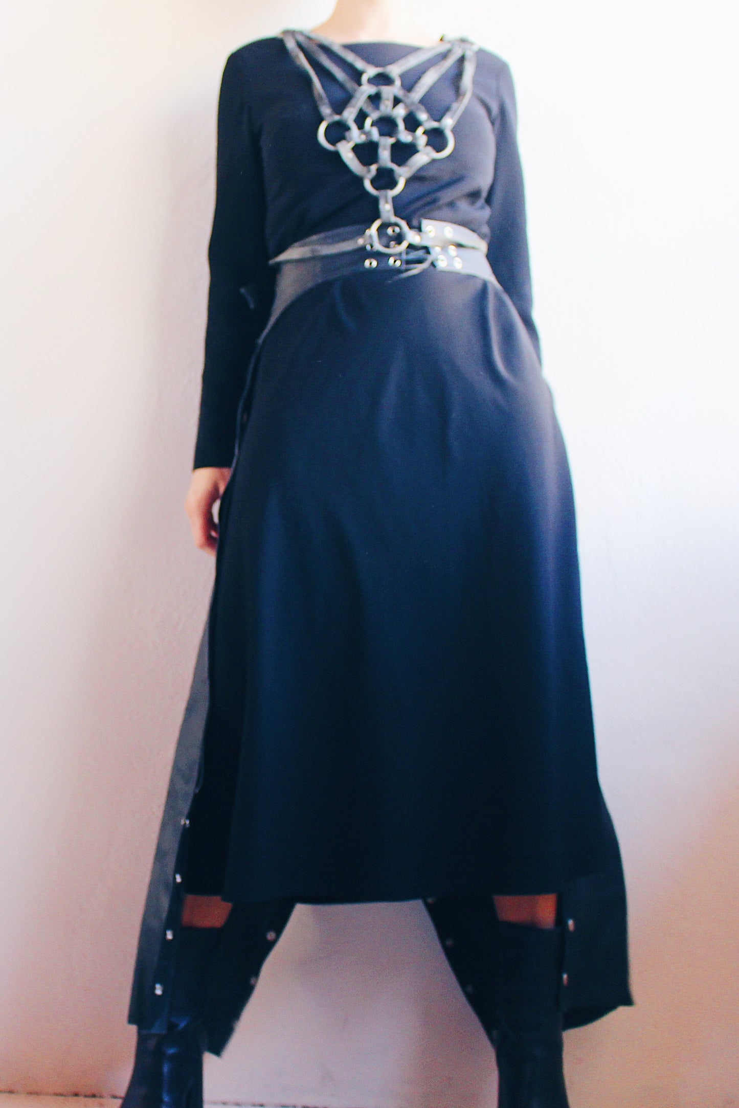 90s Dark Academic Elegance: Minimalist Long Sleeve Black Maxi Dress - Gothic Vintage Glam