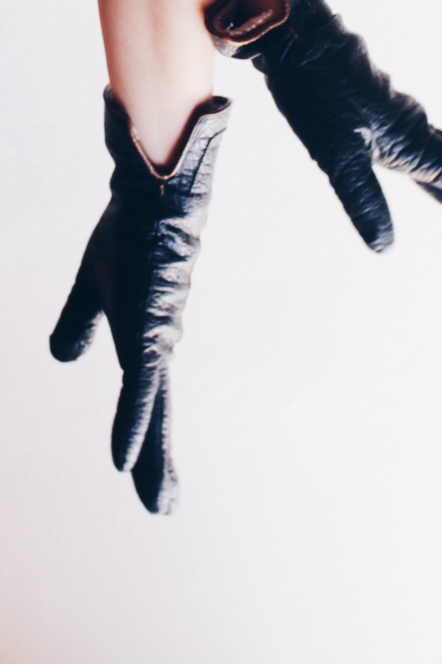 Chic Vintage Black Faux Leather Driving Gloves - Noir Prep Minimalism