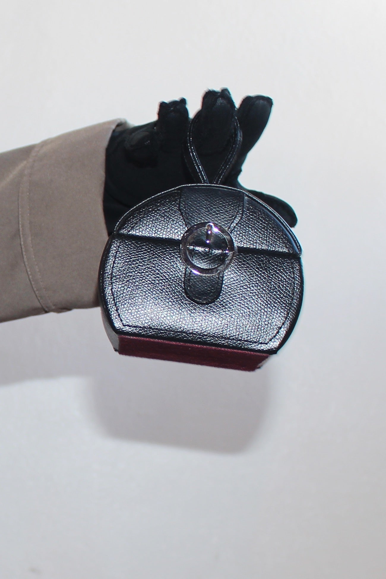 Chic Mini Black Leather Purse - Petite Designer-Inspired Handbag for Formal Evenings