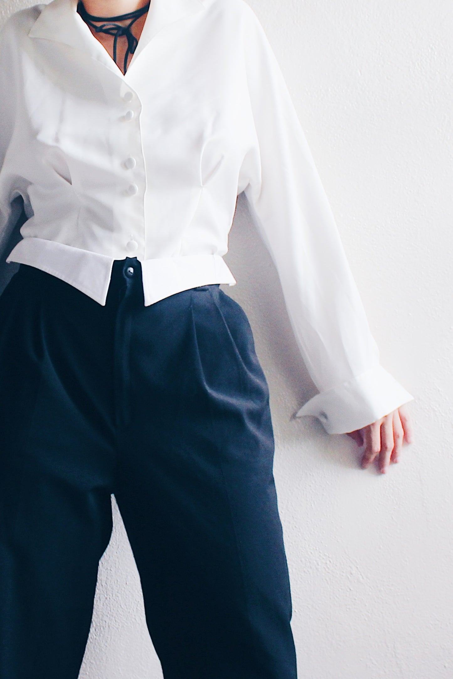 Time-Travel in Style: Upcycled 90s Black Pleated Pants for the Dark Academic Aesthetic