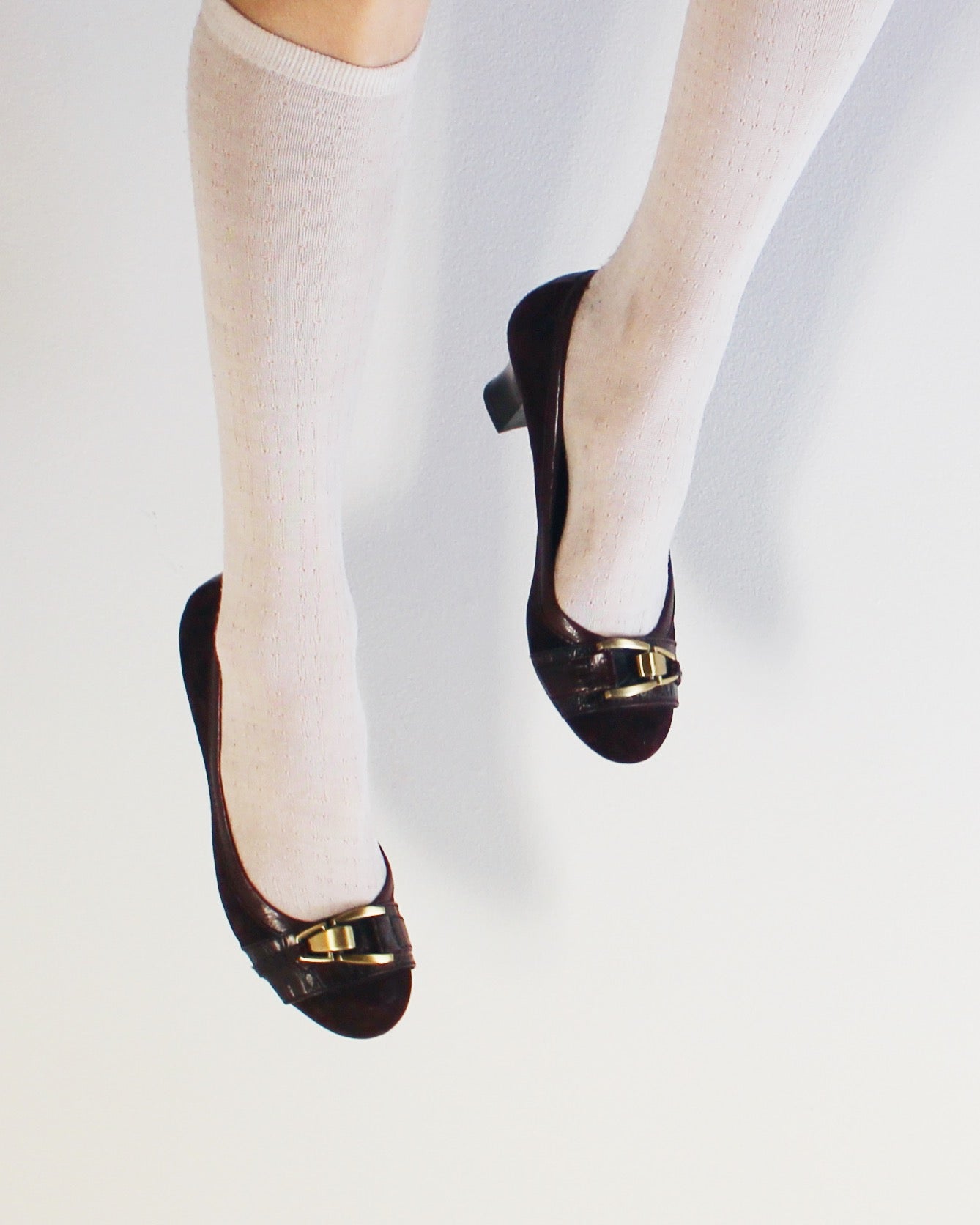 Chocolate Brown Kitten heels / Y2K Naturalizer brown kitten heel Flats with buckle