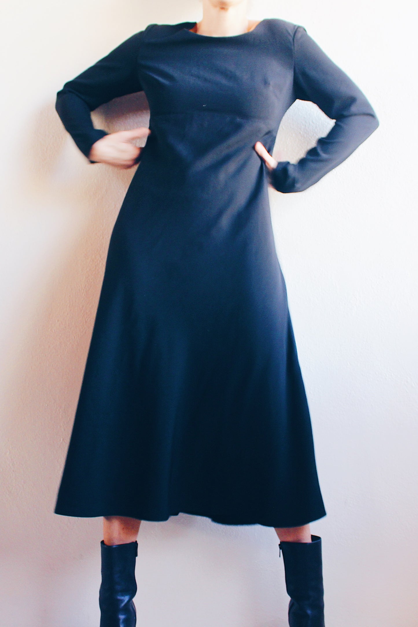 90s Dark Academic Elegance: Minimalist Long Sleeve Black Maxi Dress - Gothic Vintage Glam