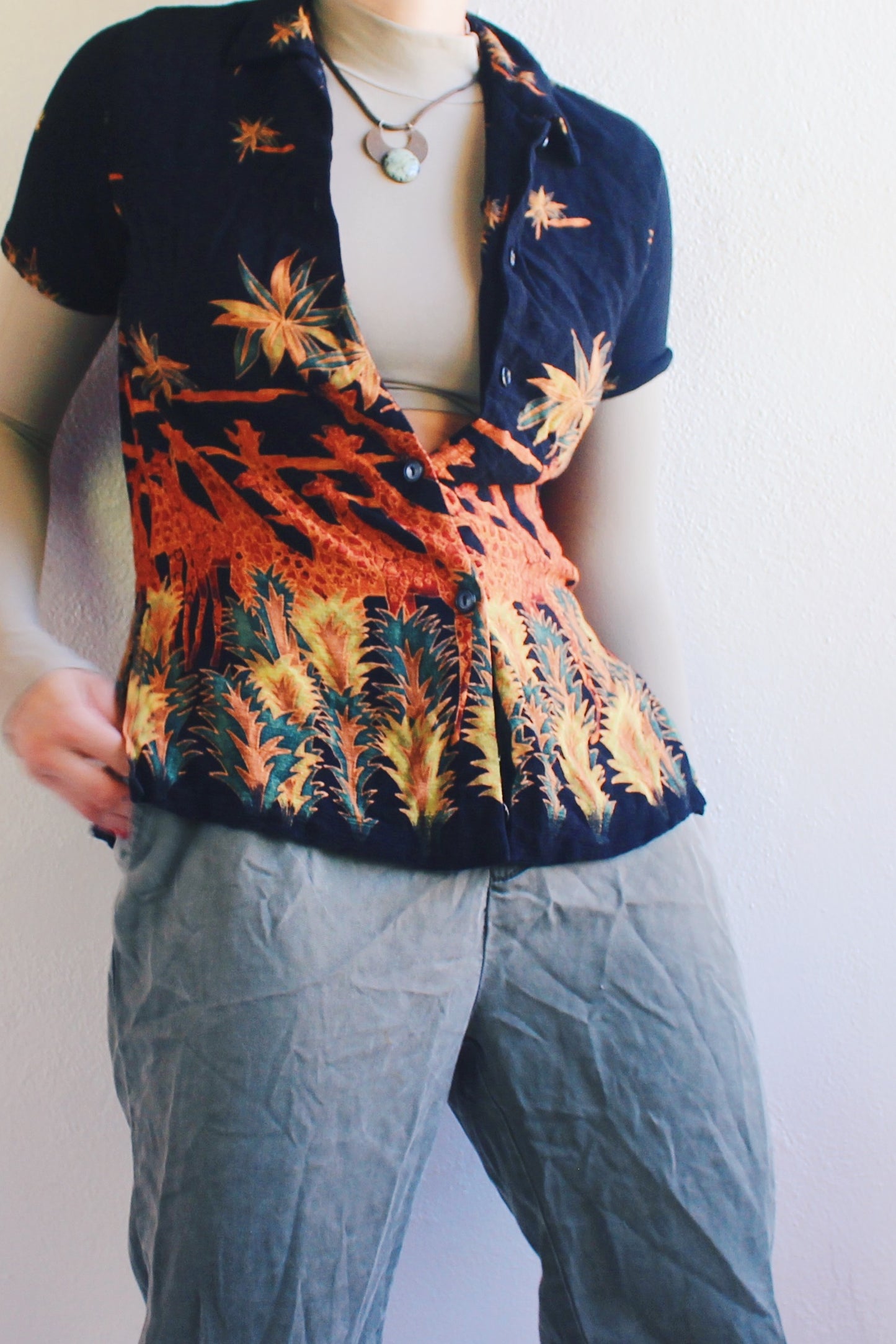 Vintage '90s Giraffe Print Button-Up - Wild Style for Modern Adventures