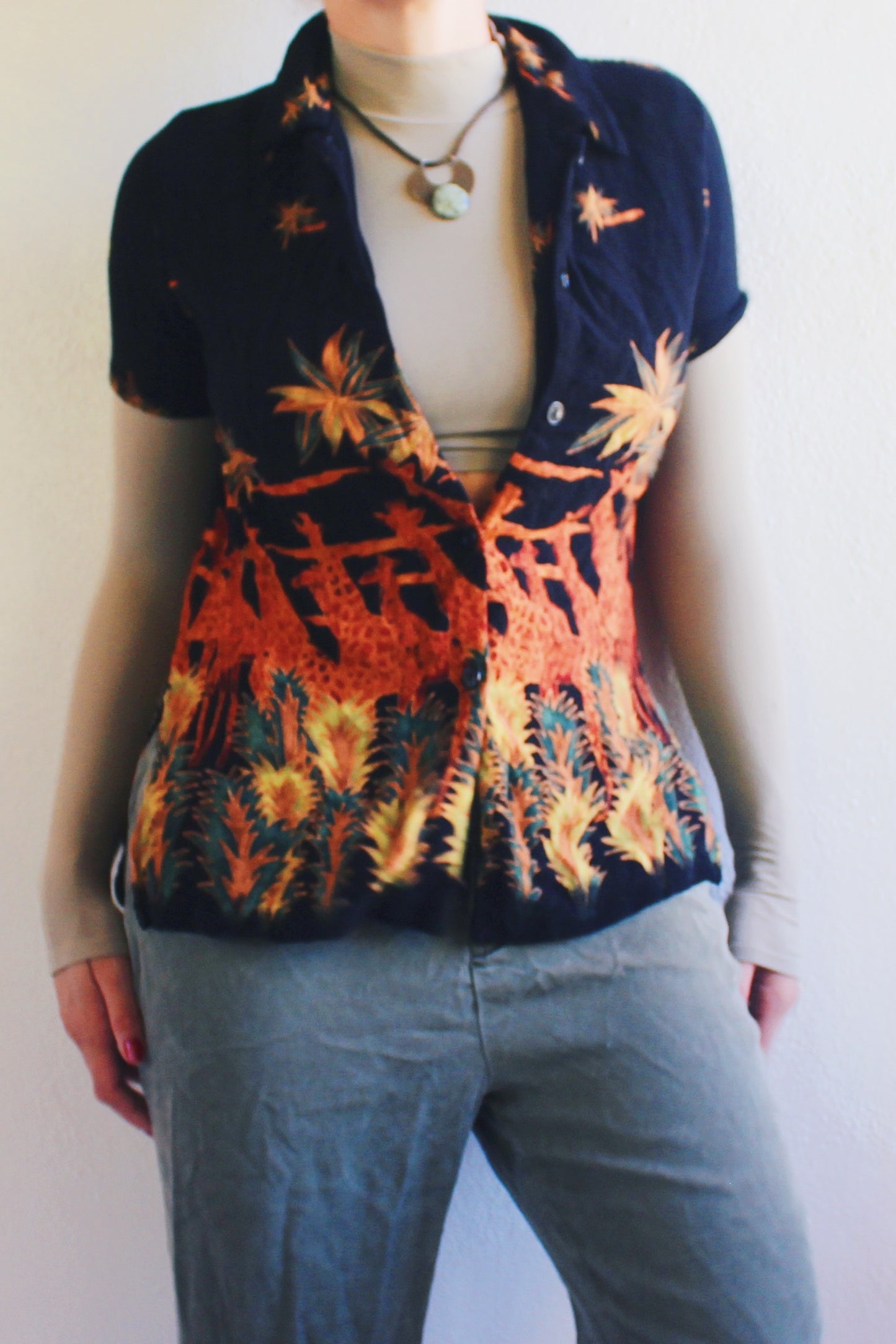 Vintage '90s Giraffe Print Button-Up - Wild Style for Modern Adventures