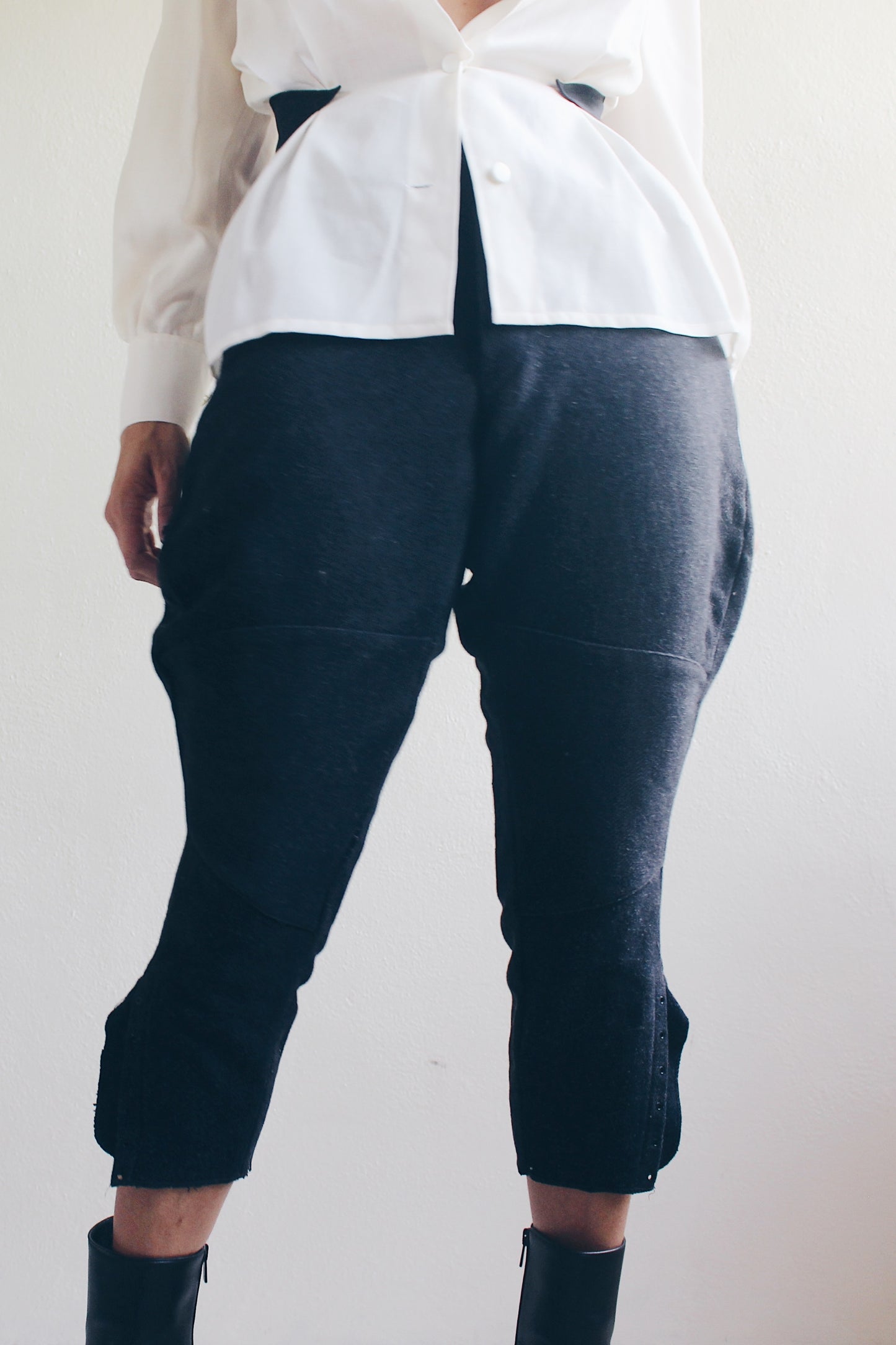 High Waisted Jodhpurs / Vintage 1920s charcoal riding pants / Navy Wool Pedal Pushers / black capri pants