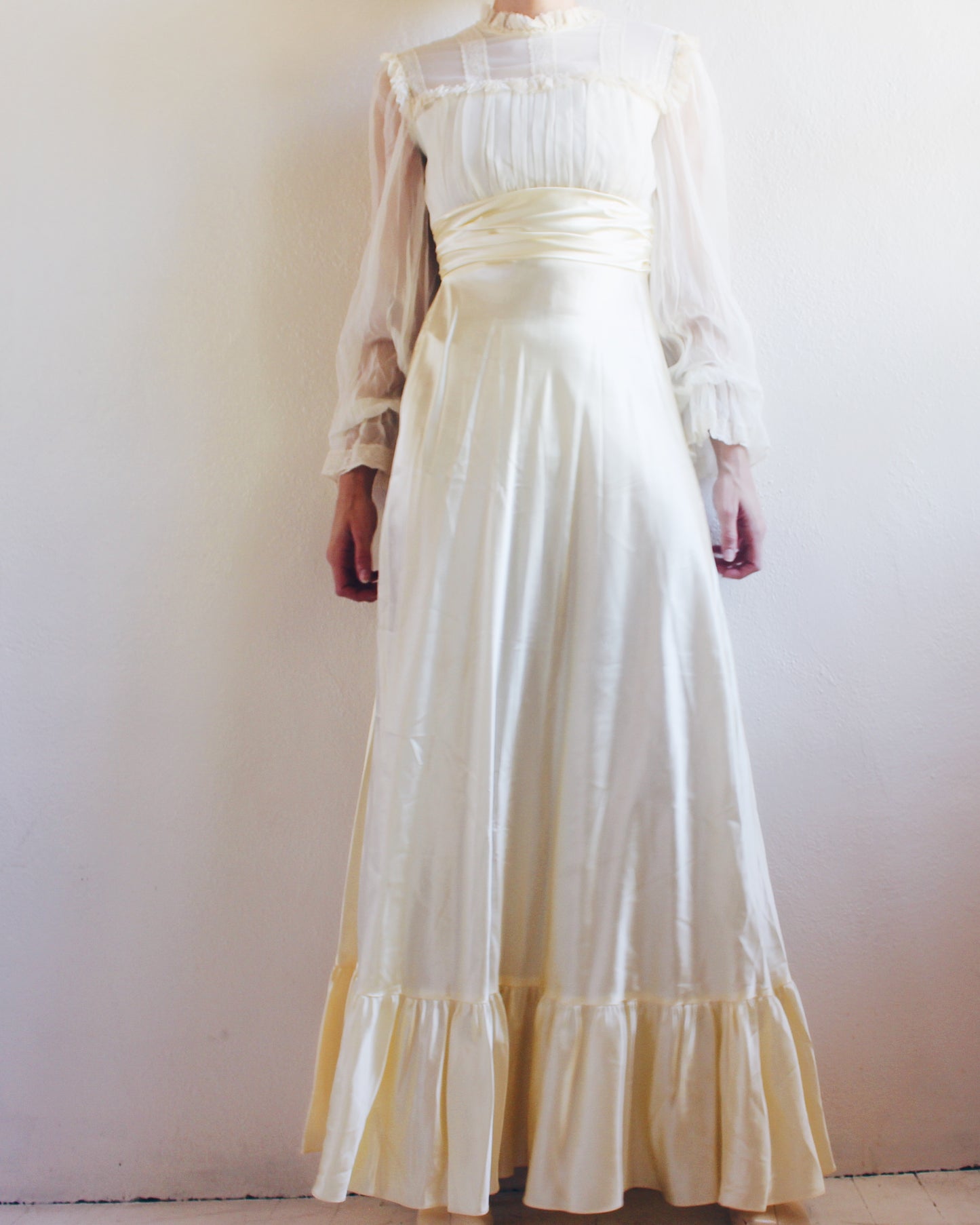 1970s Vintage Ivory Gunne Sax Style Gown – Cottagecore Soft Goth Prairie Dress | American Gothic Boho Maxi