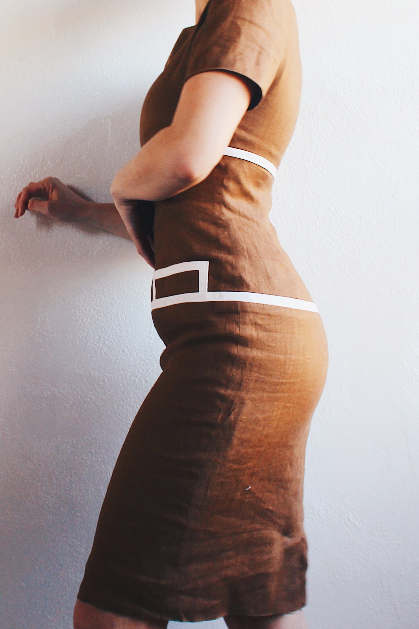 Vintage 90s Brown Linen High Neck Dress: Yasmeen Ghauri Vibes with a Corporate Chic Twist