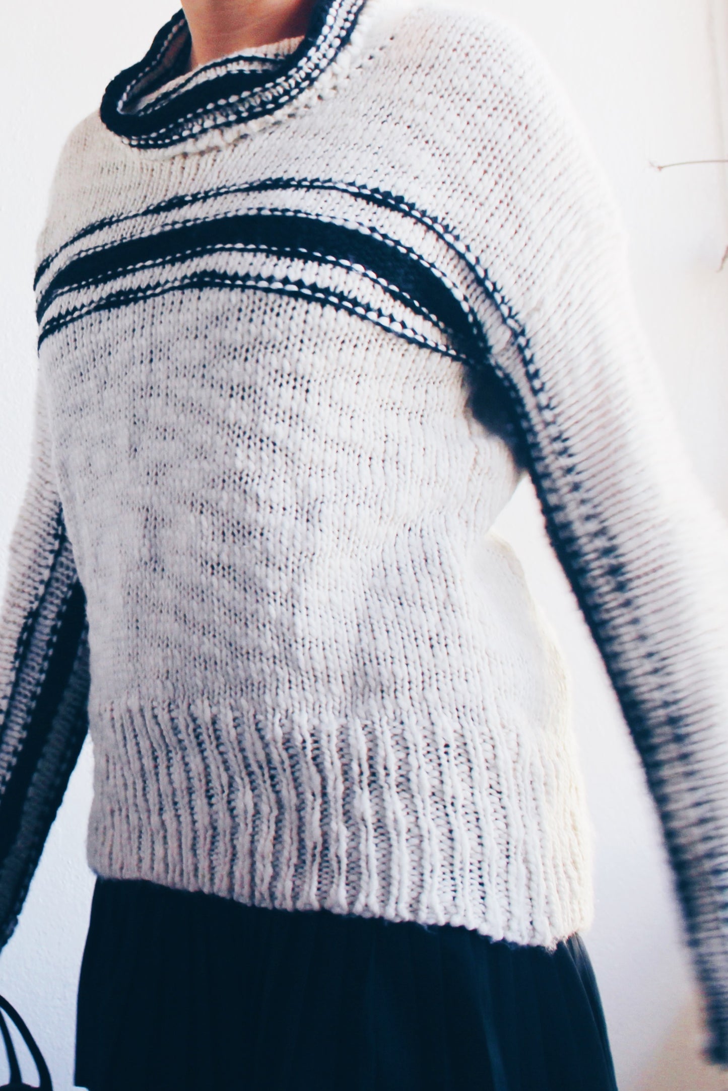 Academic Chic Elegance: Hand-Knit Cream Striped Turtleneck - Vintage Preppy Glam!