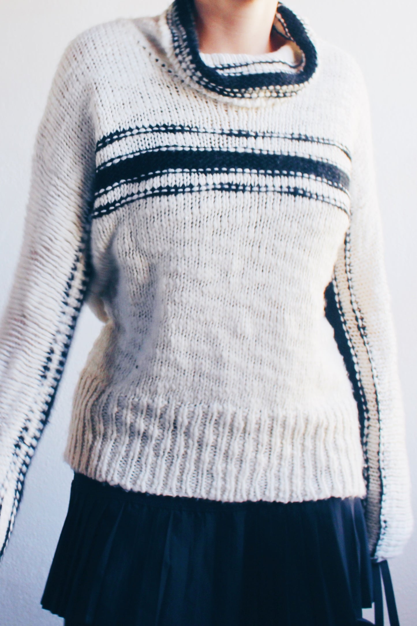 Academic Chic Elegance: Hand-Knit Cream Striped Turtleneck - Vintage Preppy Glam!