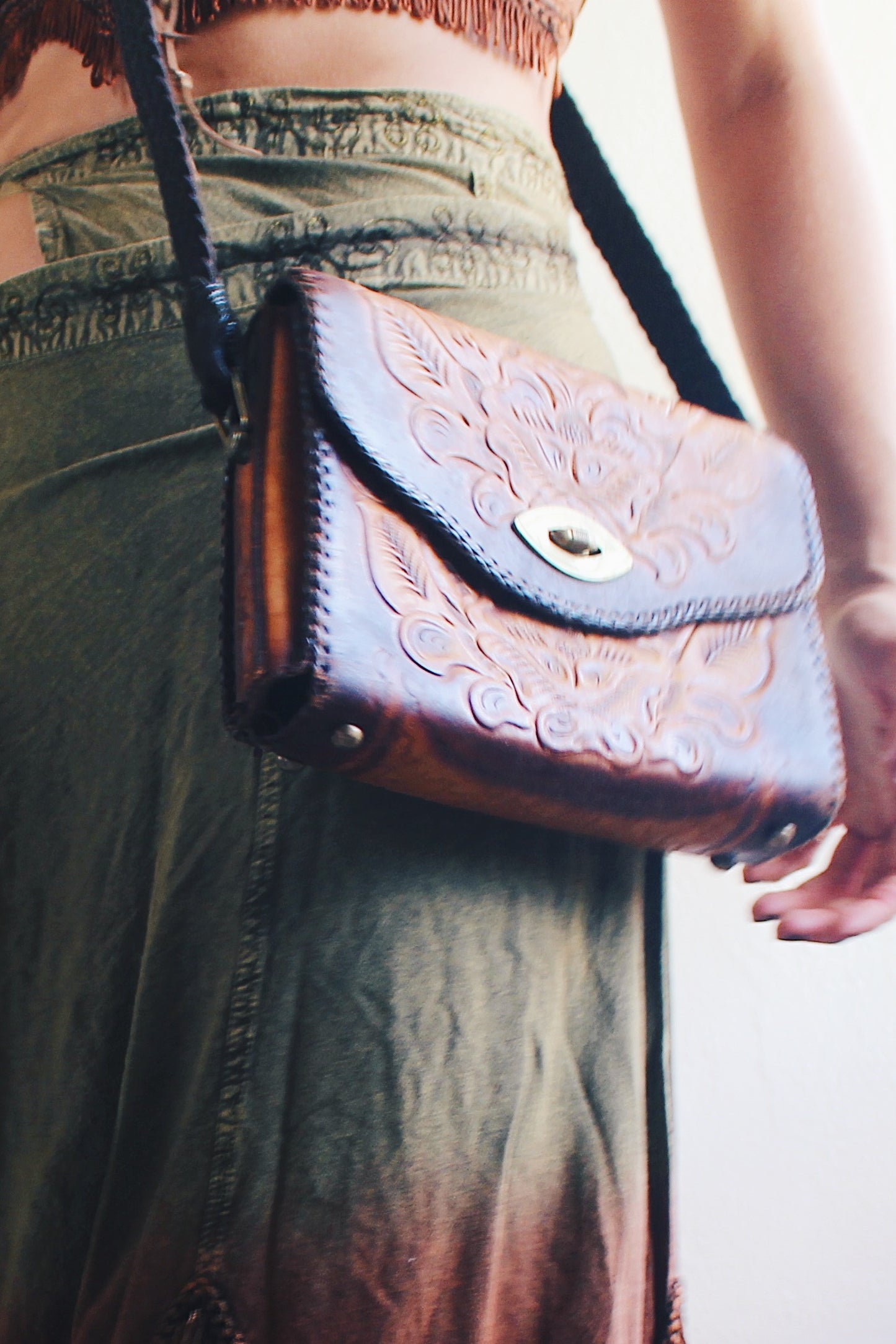 90s Embossed Vintage Leather Bag / Whimsigoth leather purse