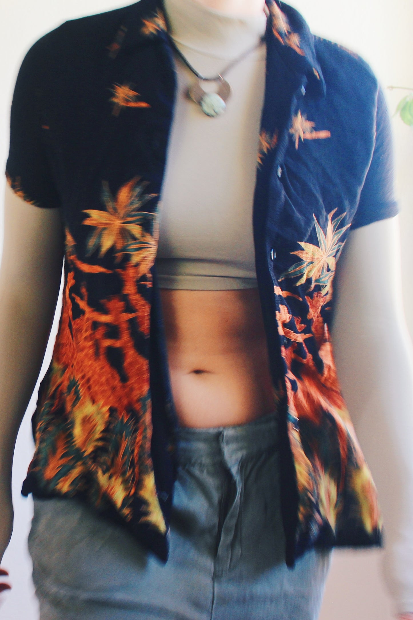 Vintage '90s Giraffe Print Button-Up - Wild Style for Modern Adventures