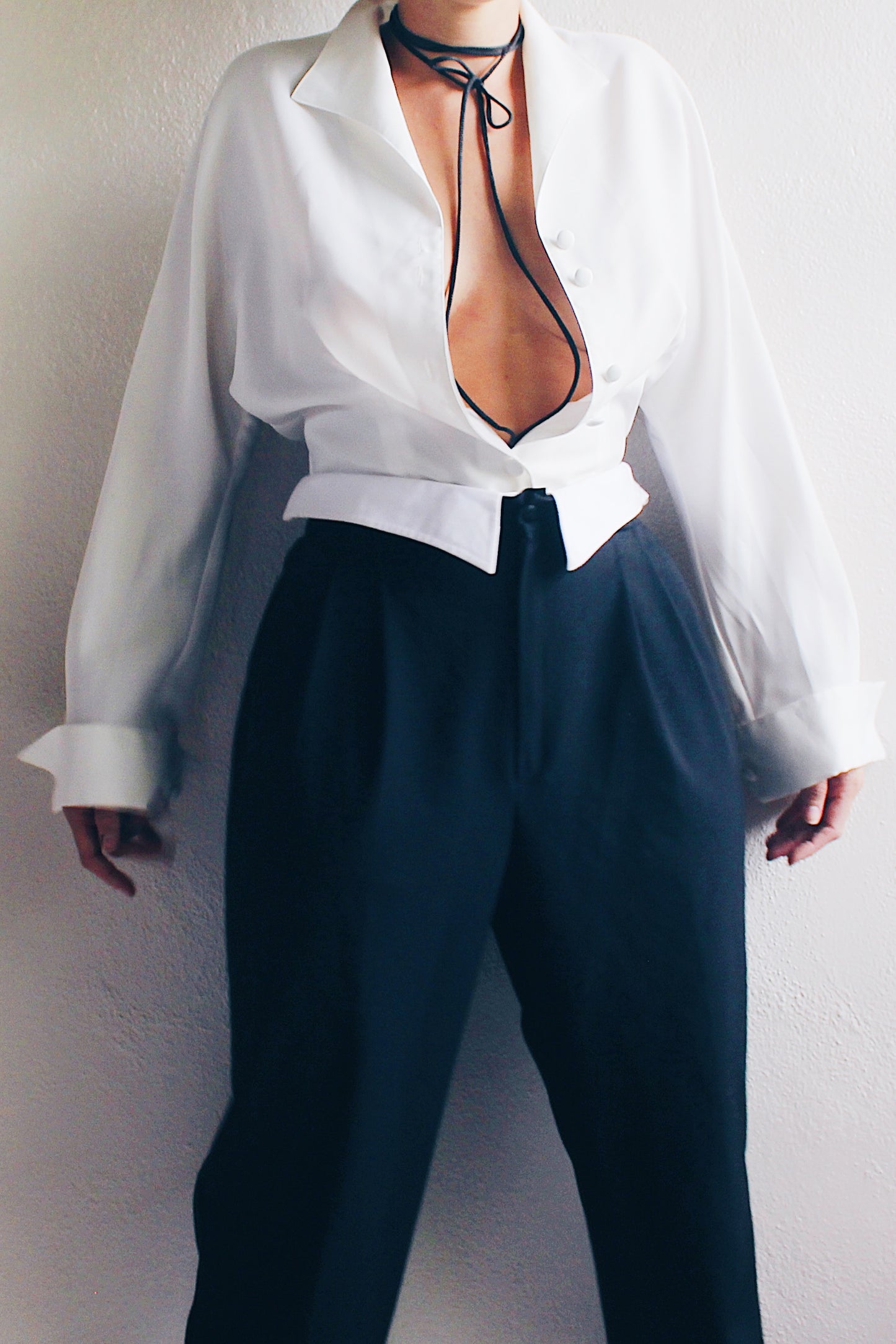 Time-Travel in Style: Upcycled 90s Black Pleated Pants for the Dark Academic Aesthetic