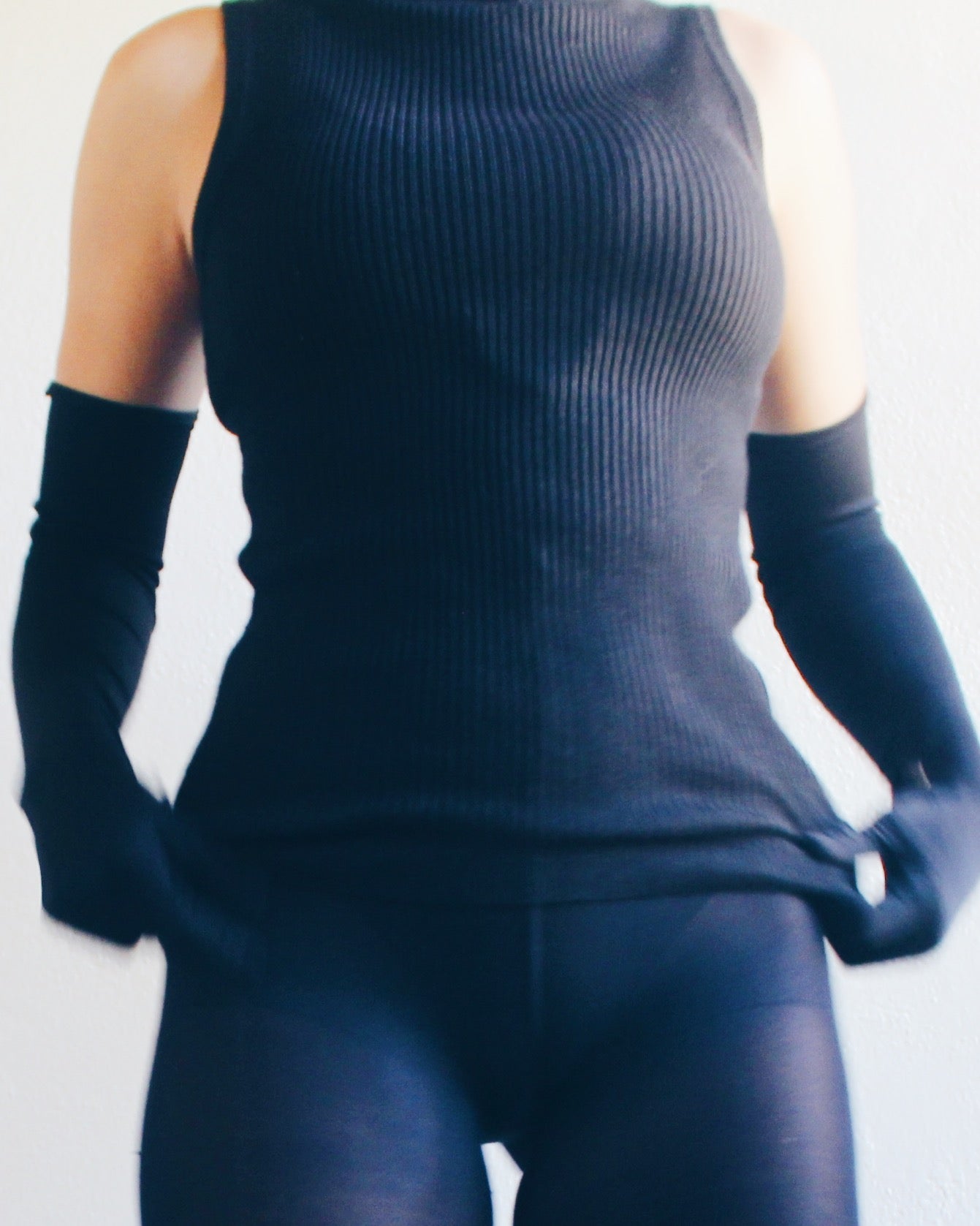 Vintage Black Ribbed Knit Turtleneck Tank Top – 90s Minimalist Business Casual Style