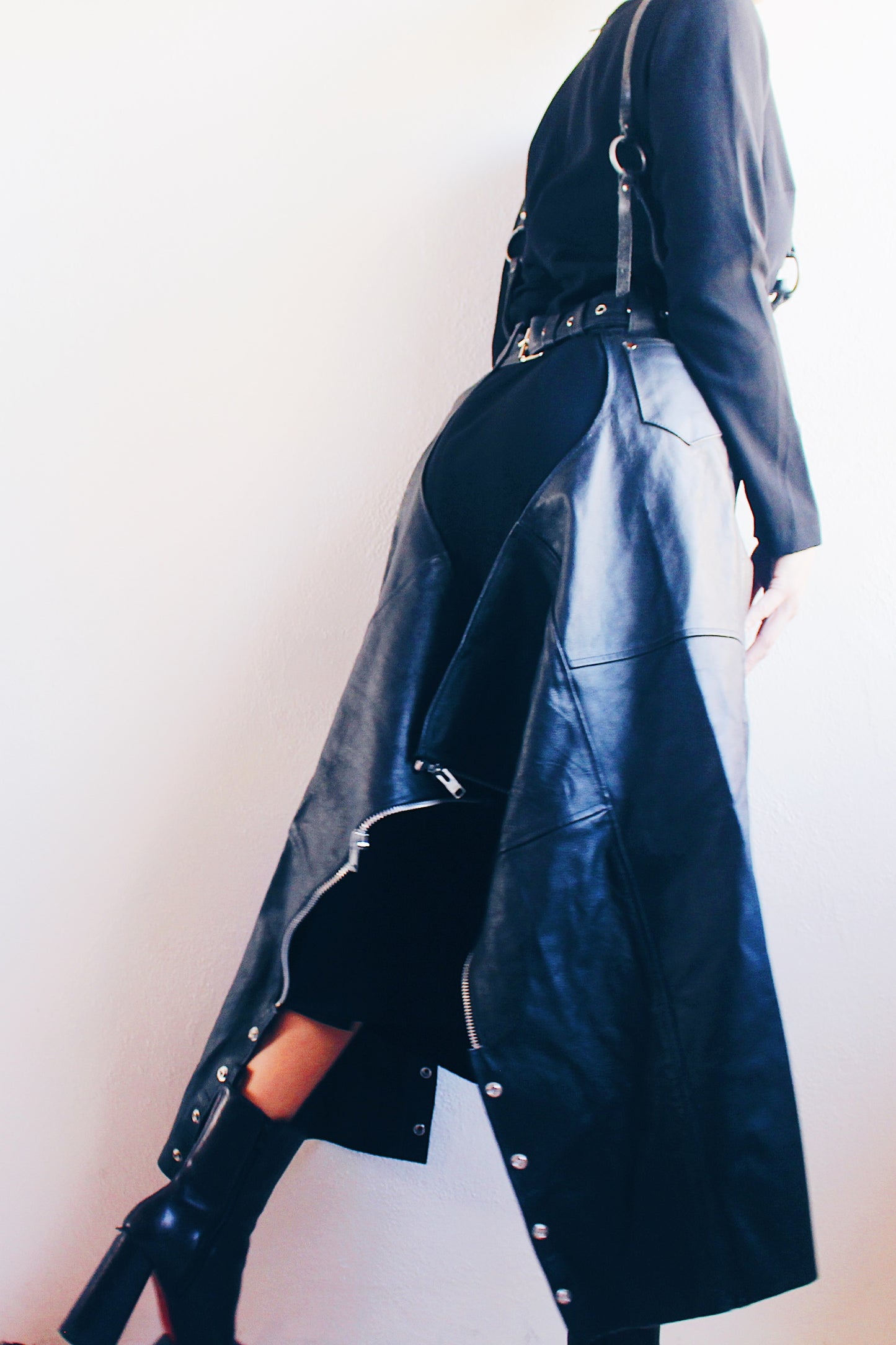 90s Dark Academic Elegance: Minimalist Long Sleeve Black Maxi Dress - Gothic Vintage Glam