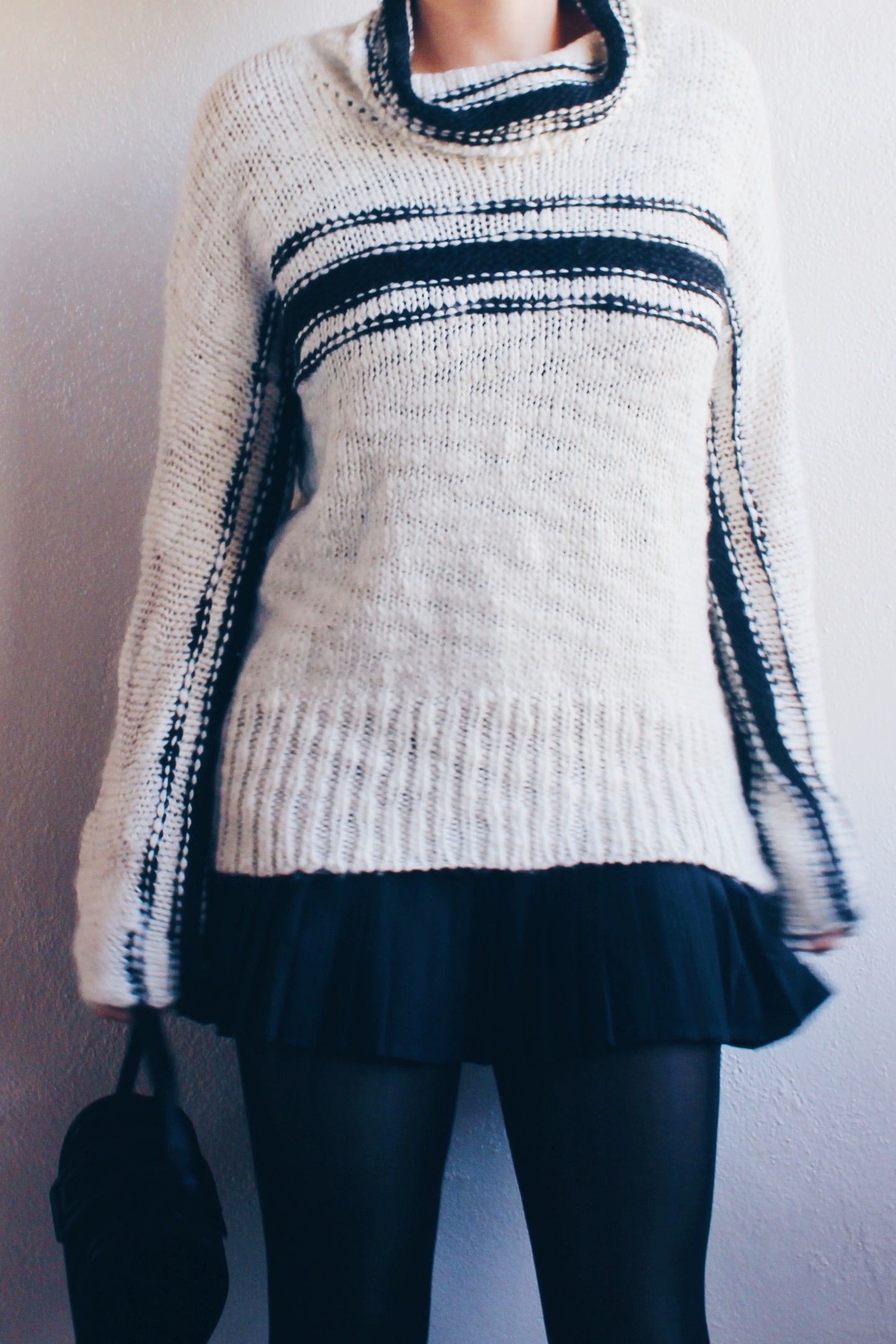 Academic Chic Elegance: Hand-Knit Cream Striped Turtleneck - Vintage Preppy Glam!