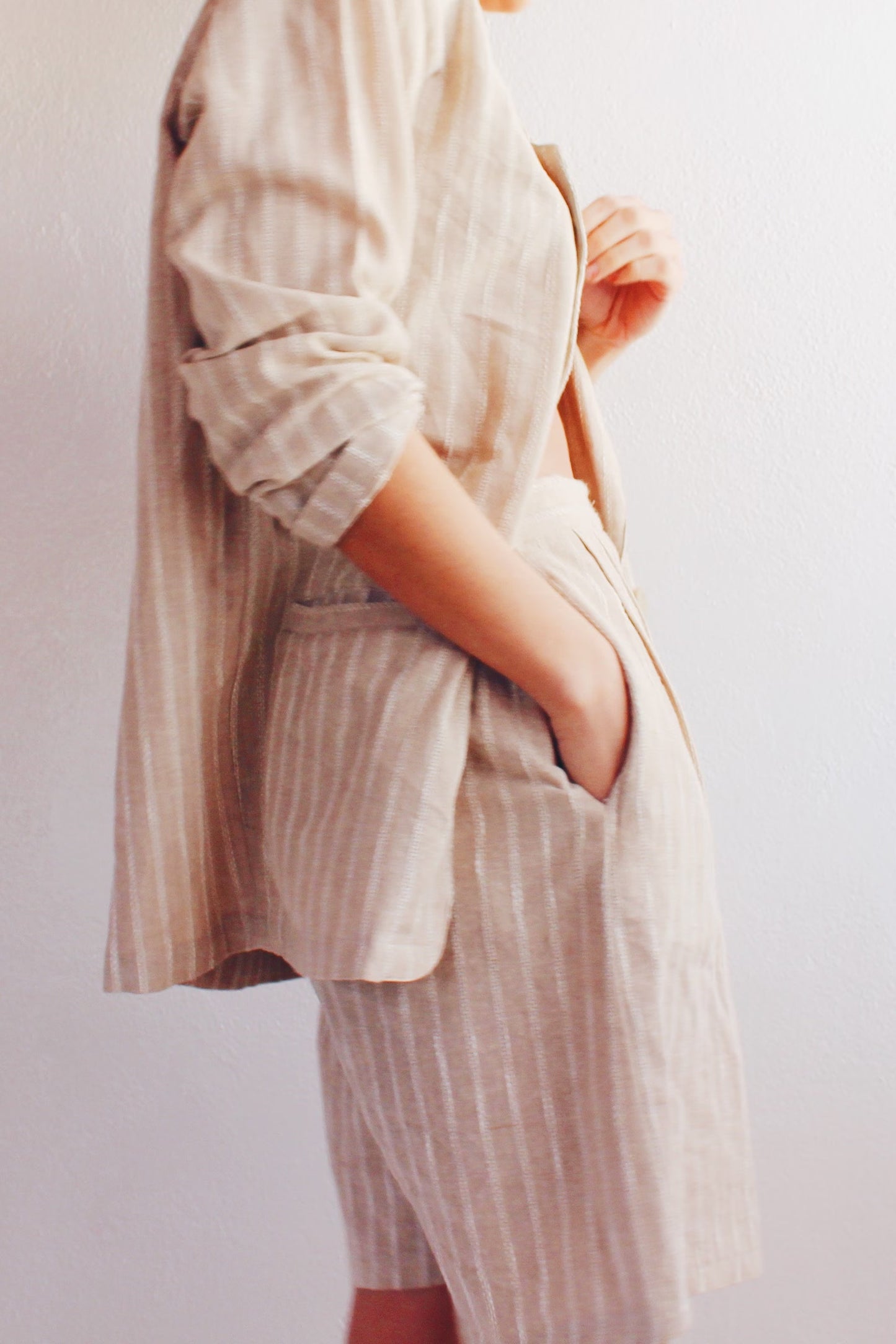 Tan pinstripe 90s suit set / Beige Striped Shorts Suit / 1980s yuppie Business Blazer Set
