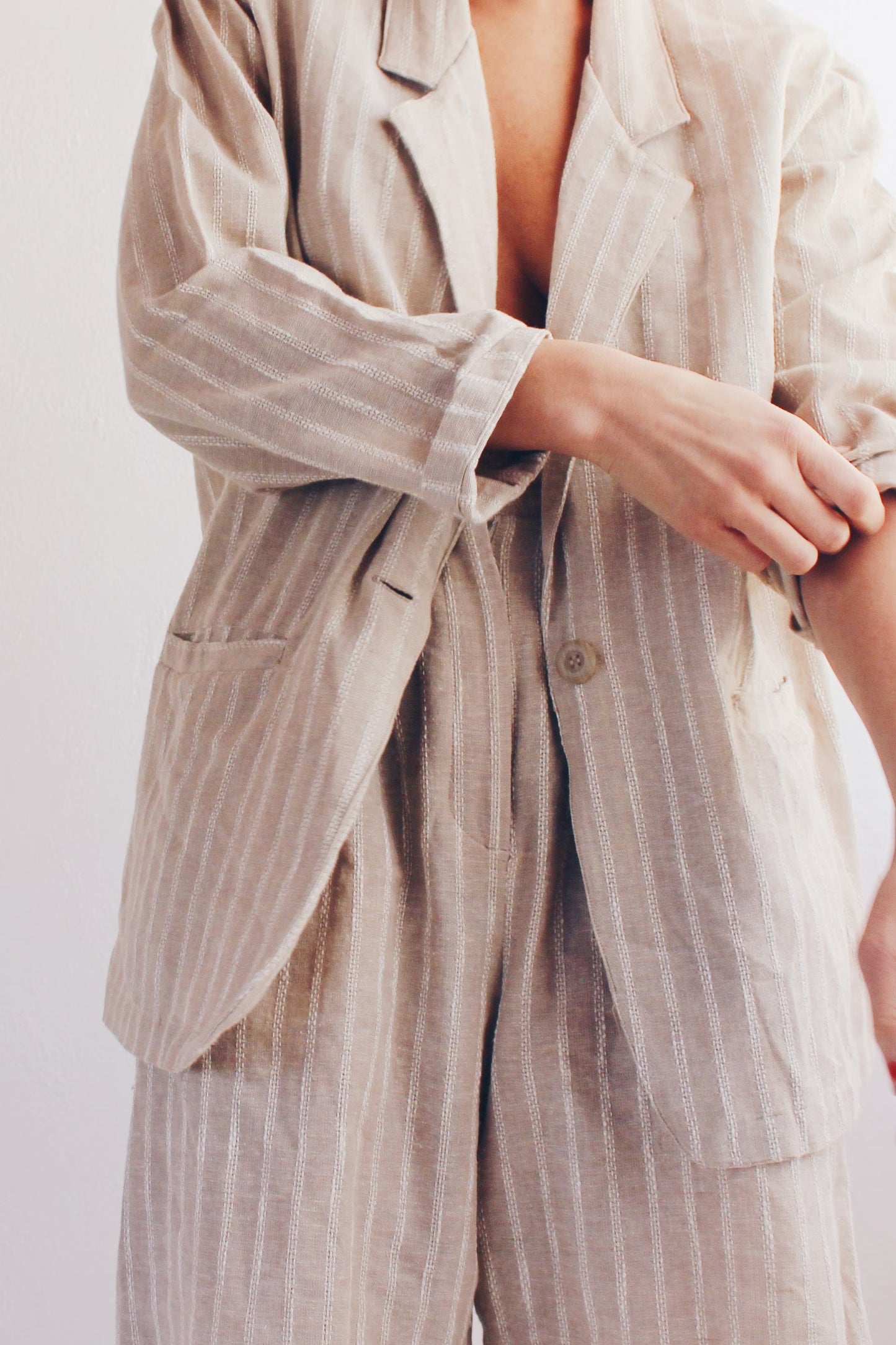Tan pinstripe 90s suit set / Beige Striped Shorts Suit / 1980s yuppie Business Blazer Set
