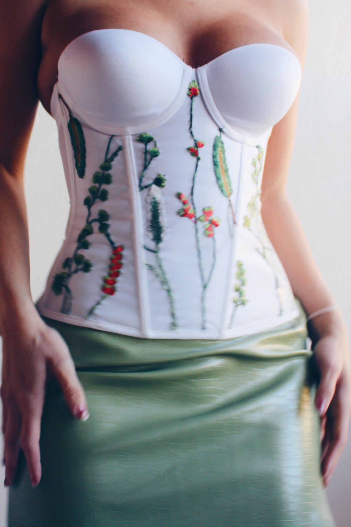 White embroidered floral bustier / 32D underwire spring corset/ sexy Festival lingerie bra