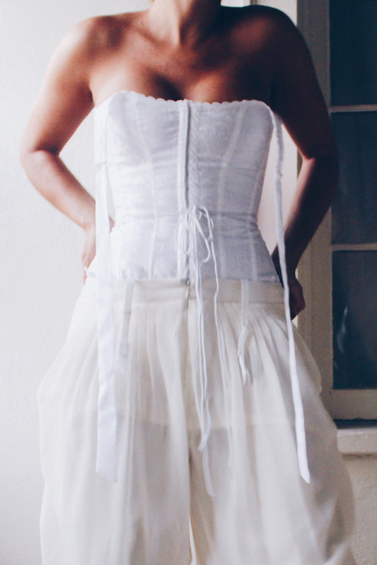 white boned lace corset / hourglass lined white baroque lolita bustier / vintage lingerie