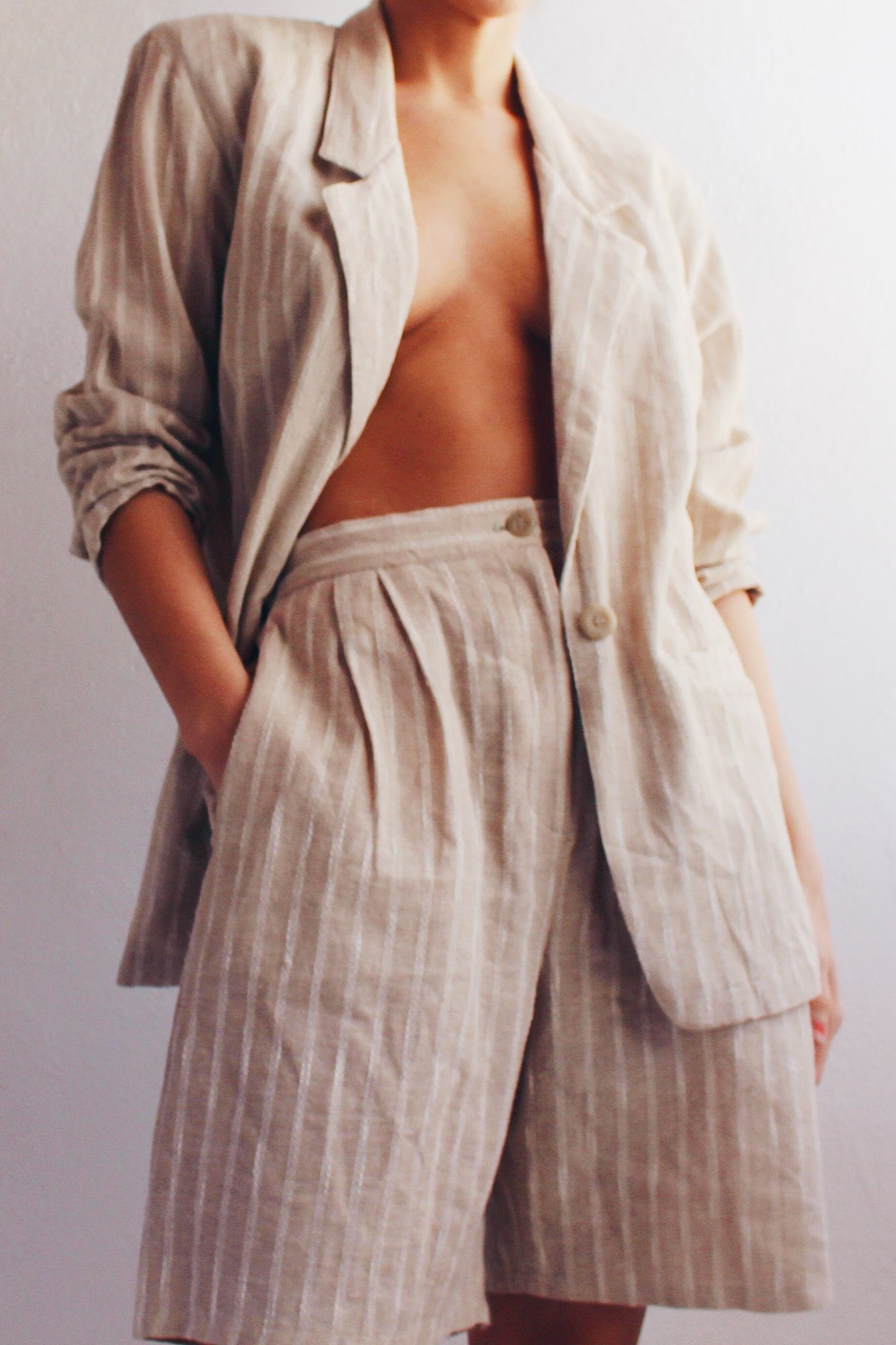 Tan pinstripe 90s suit set / Beige Striped Shorts Suit / 1980s yuppie Business Blazer Set