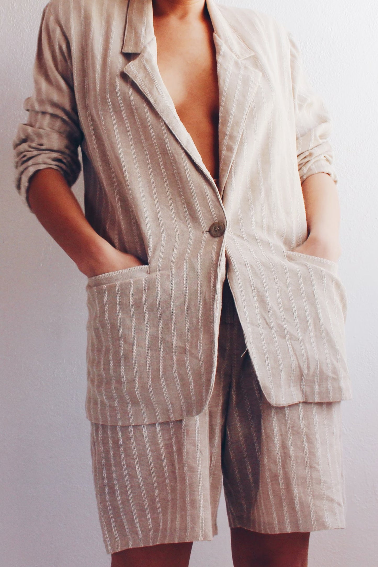 Tan pinstripe 90s suit set / Beige Striped Shorts Suit / 1980s yuppie Business Blazer Set