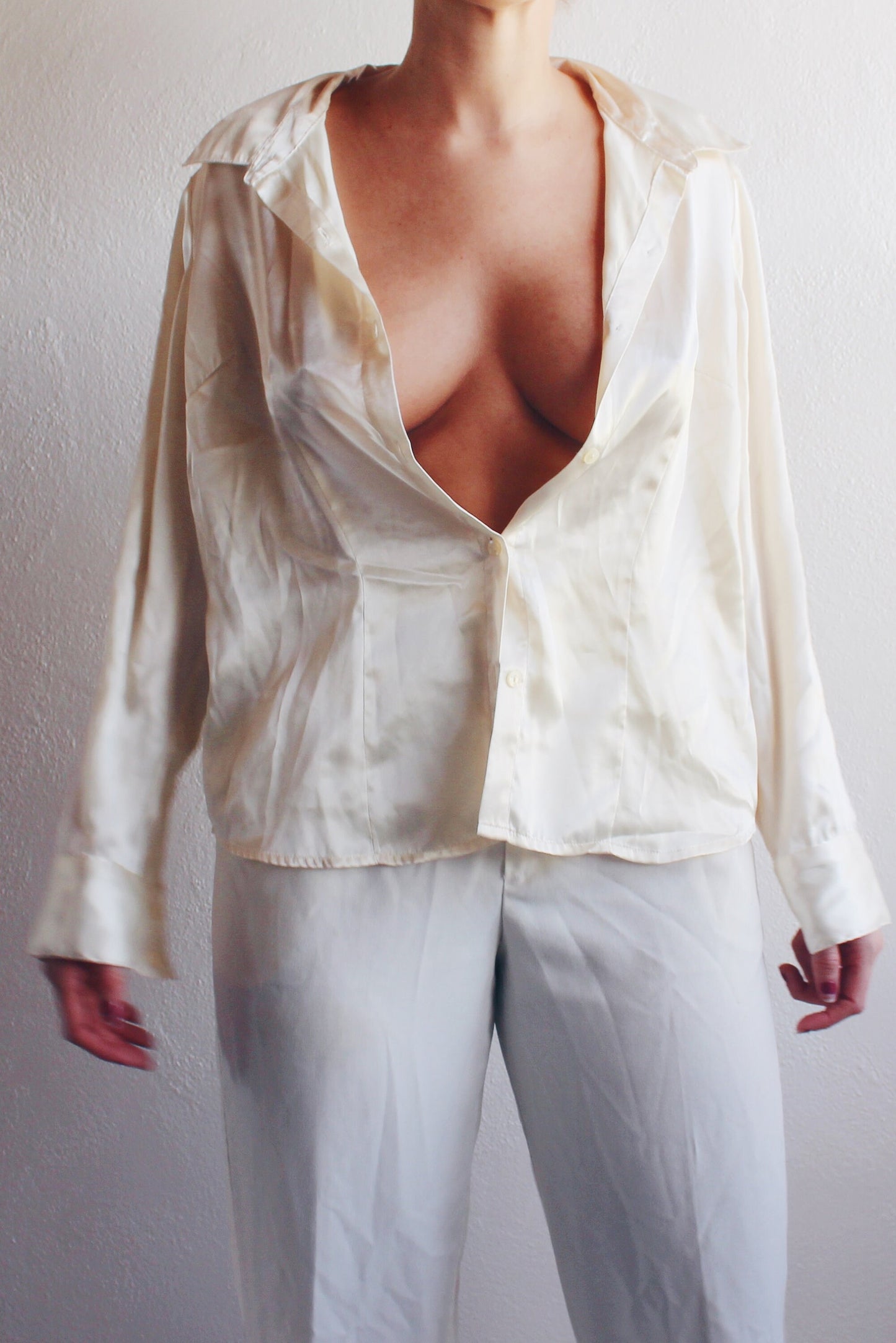 Cream liquid Silky Blouse / Shiny Metallic White Going Out Top / 1980s Sleek Sexy Shirt