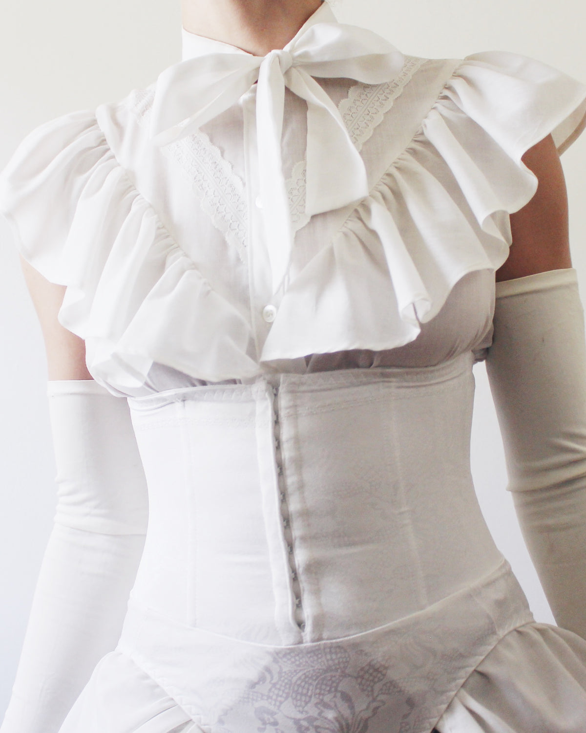 Vintage Victorian Style White Cotton Blouse Medium | 1970s-80s Bow Tie Collar Ruffle Top | Cottagecore Romantic Sleeveless top