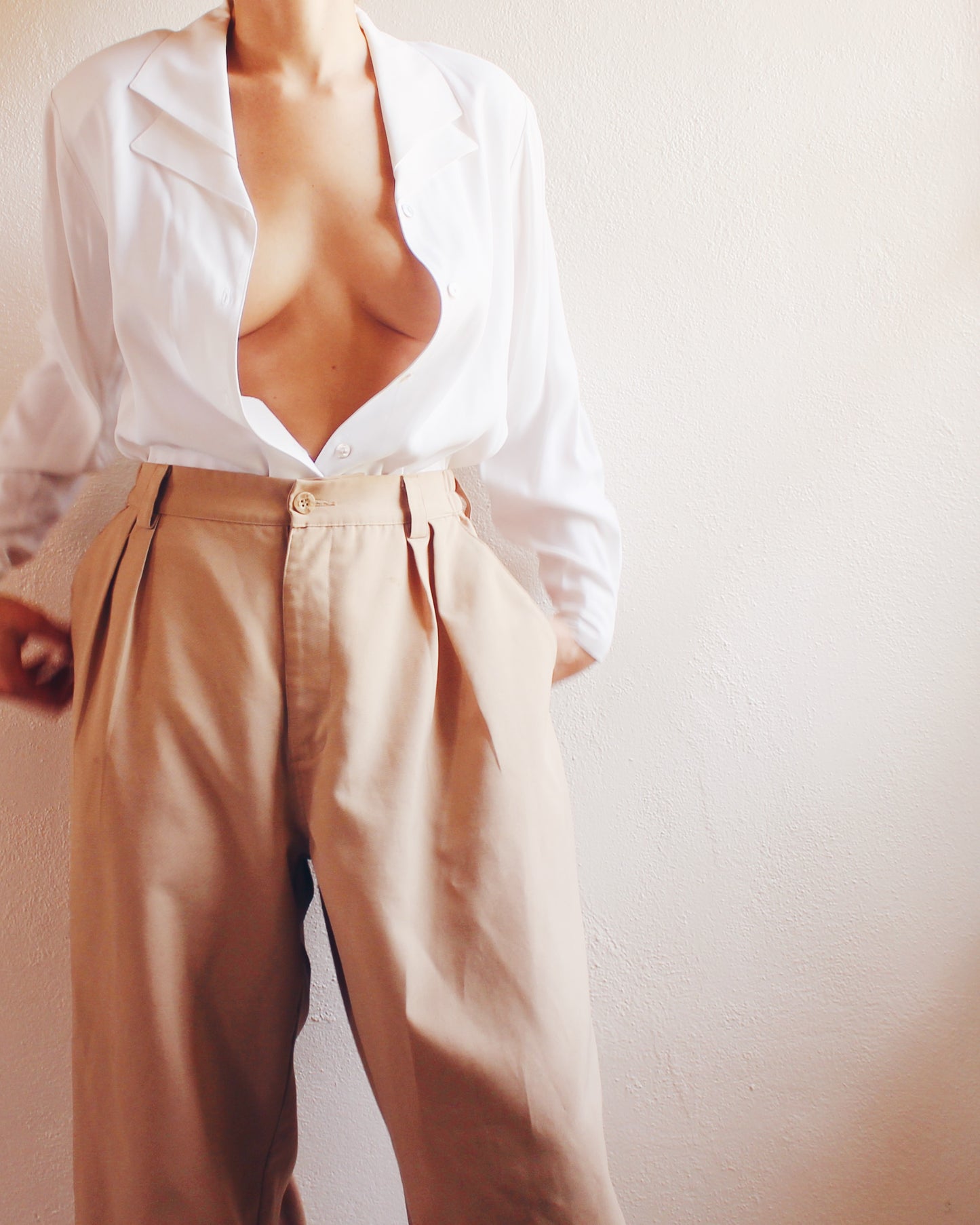 Vintage 80s Ivory Double‑Collar Blouse – Minimalist Business Casual Top for Women