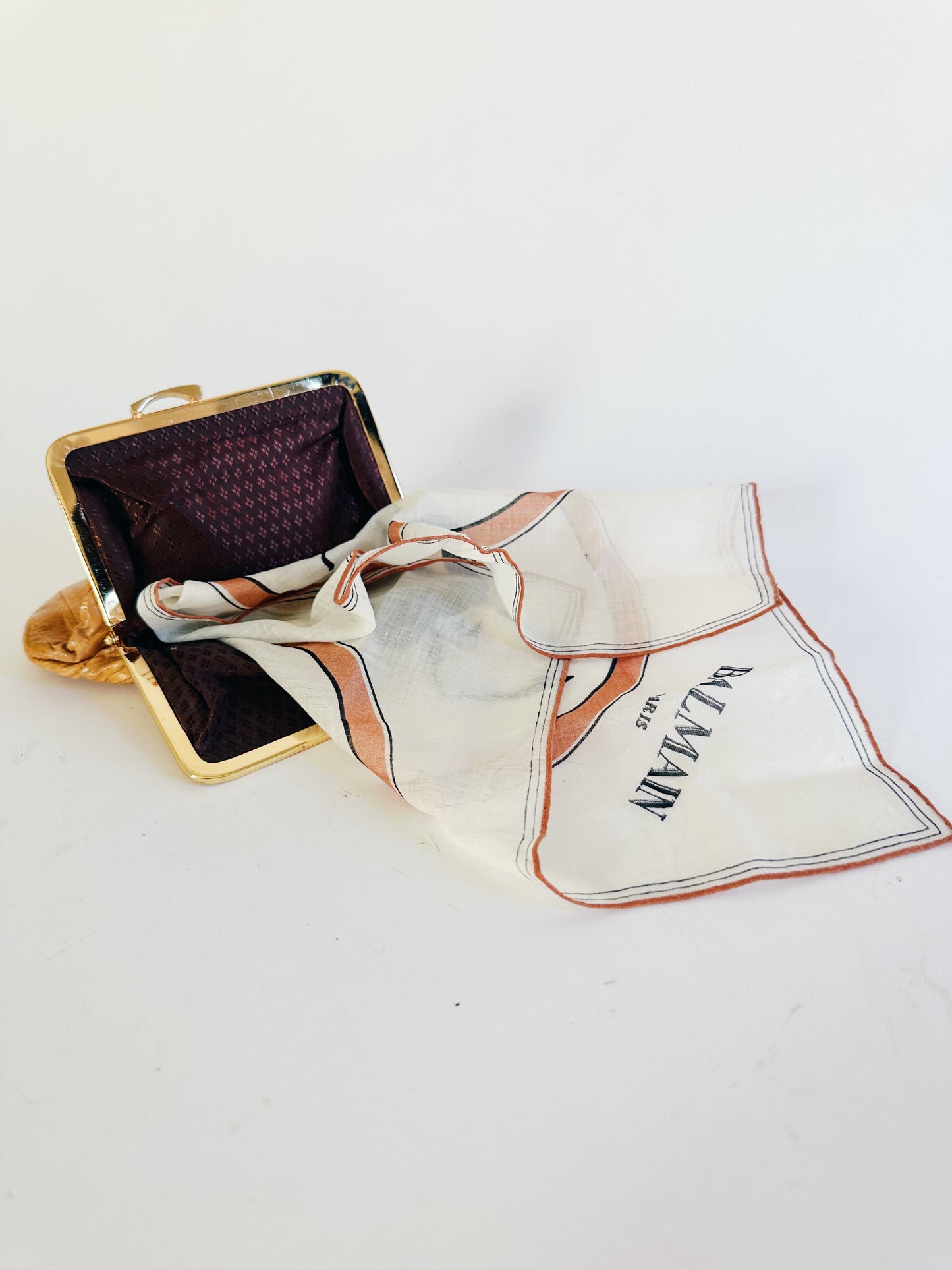 Antique Light Tan Leather Coin Purse – Vintage Gold Clasp Change Pouch | Small Heirloom Leather Wallet