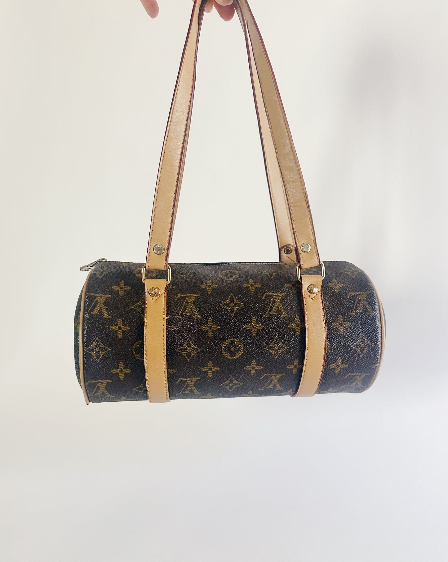 Vintage Louis Vuitton Papillon 26 – Y2K Monogram Leather Handbag for Earth‑Toned Outfits