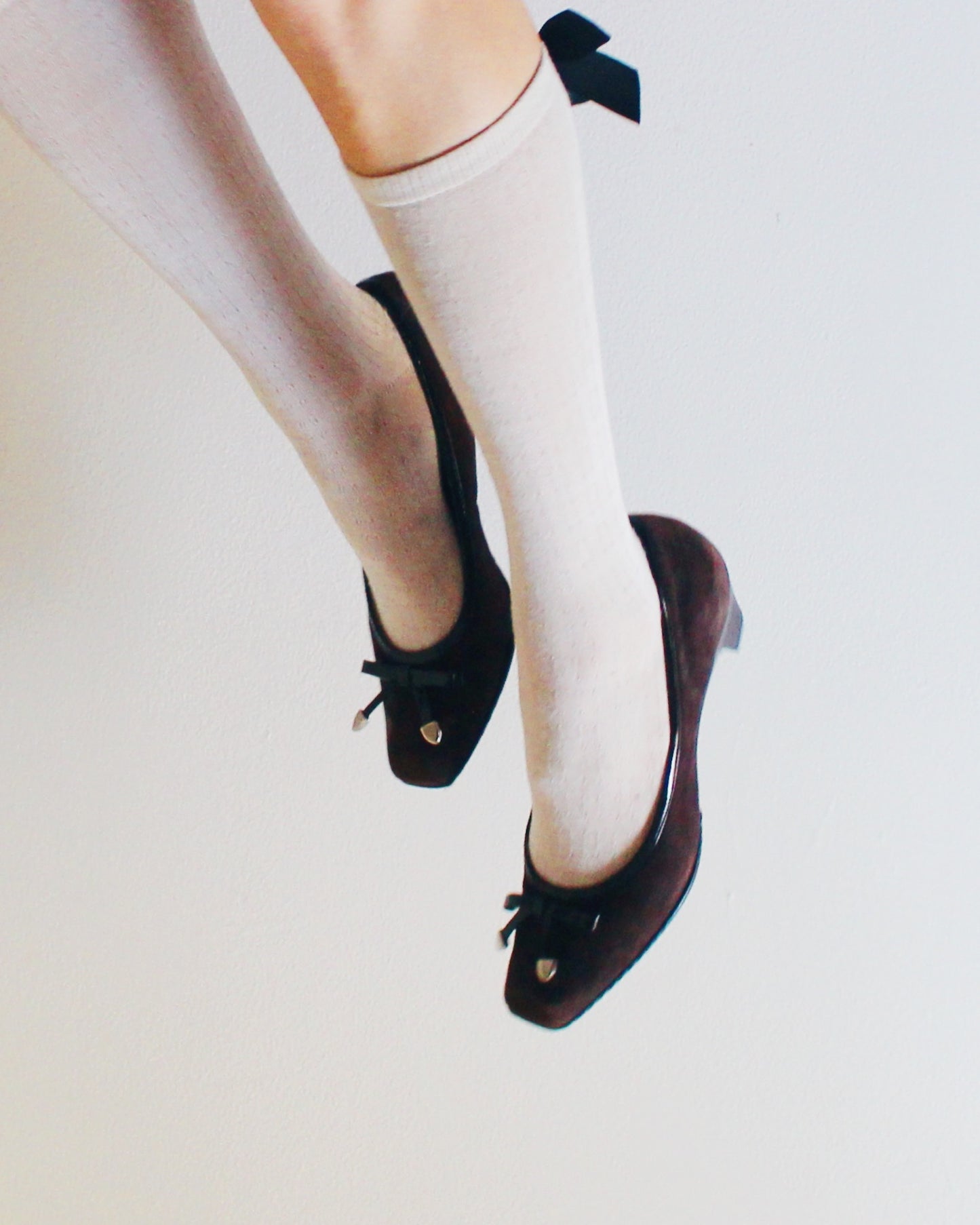 Vintage Sofft Brown Suede Kitten Heels – Y2K cute Bow Detail Scholarly Coquette Pumps