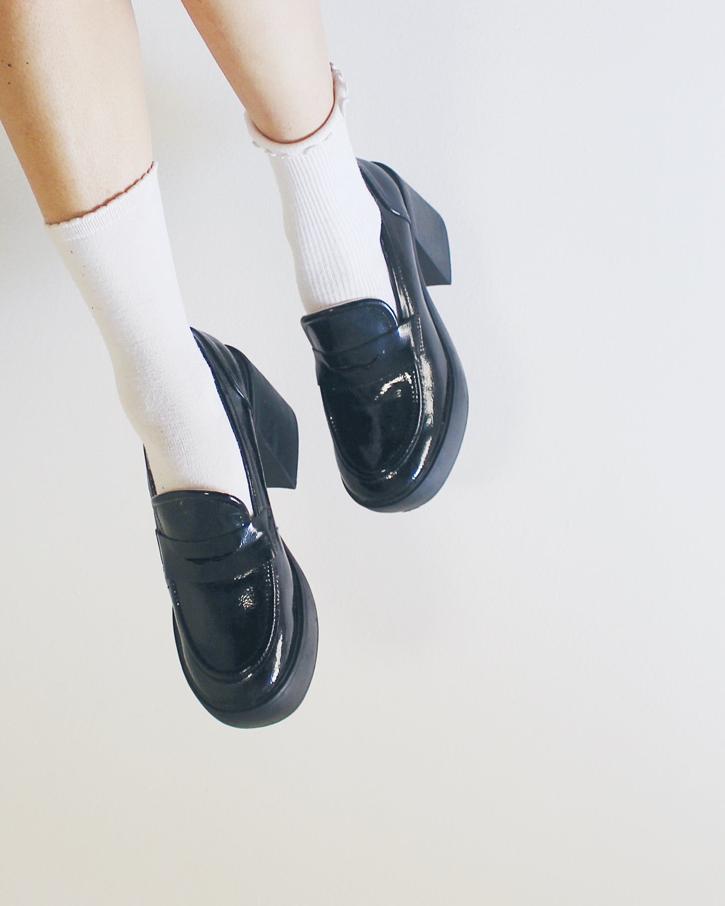 Chunky Heel Loafers – Dark Academia Style Black Leather Shoes