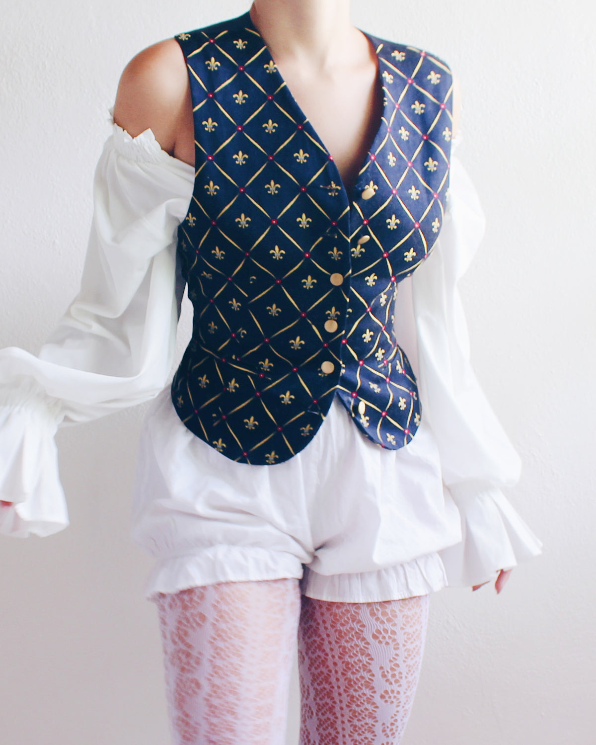 Vintage 90s Lizsport Black Medieval Core Vest with Gold French Fleur de Lis Print, Dark Academia Romantic Soft Goth Fall Look