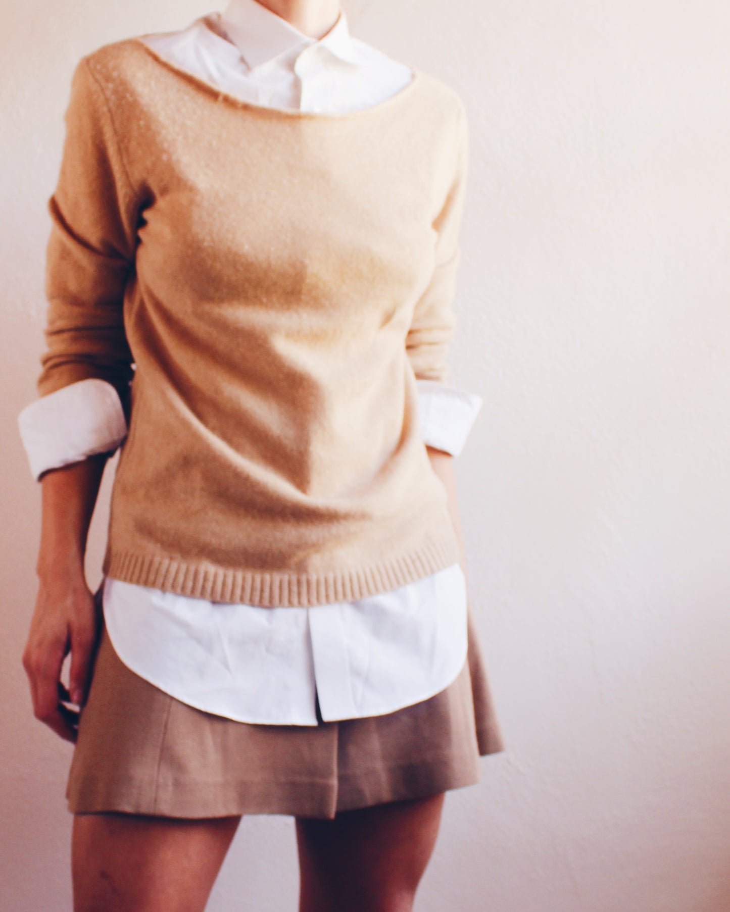 Vintage Tan Cashmere Sweater by Benedetta – Minimalist 90s Style, Layering Pullover, Preppy Academic Knit