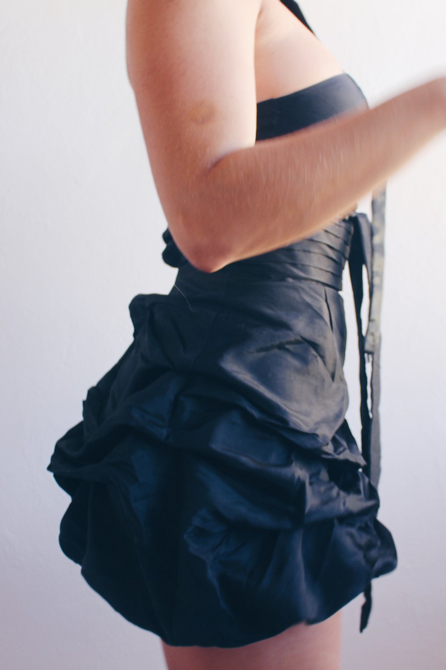 Y2K Dreams Delivered: Sleeveless Black Bubble Skirt Dress for Party Perfection