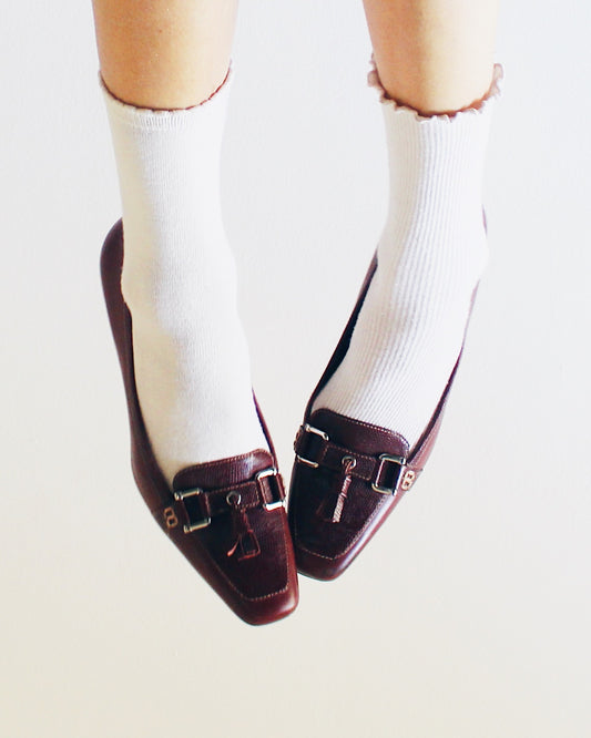 Vintage Y2K Librarian Aesthetic: Chestnut Brown Leather Heeled Vintage Loafers with Tassel - Librariancore Academic the