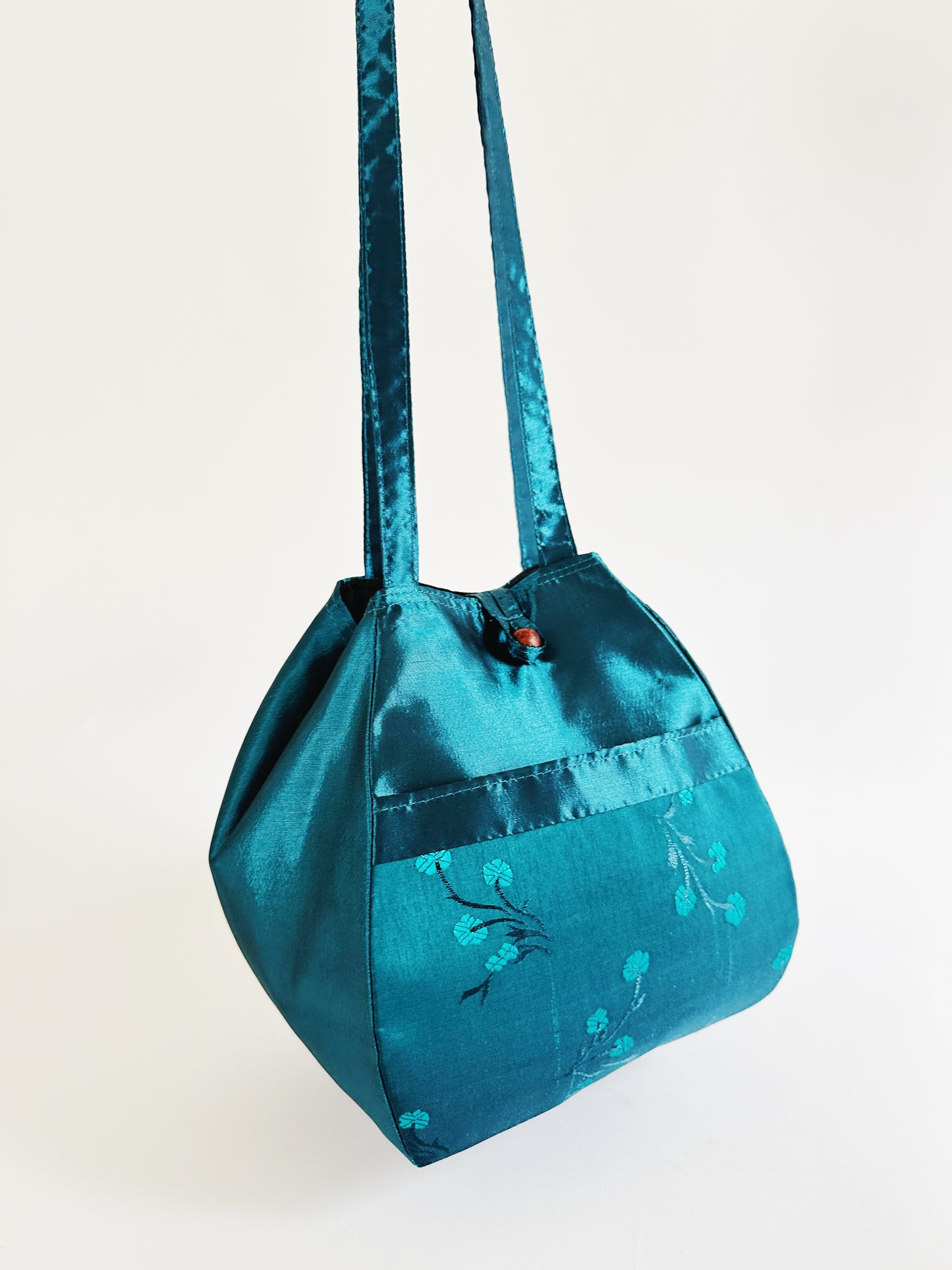 Teal Geometric Teardrop Purse – East Asian Botanical Print Statement Bag