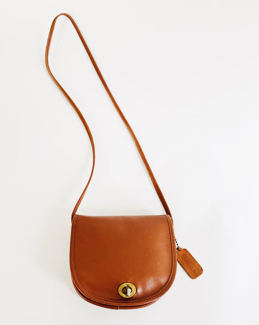 Vintage Coach Tan Patent Leather Crossbody – 90s Minimalist Chic Bag