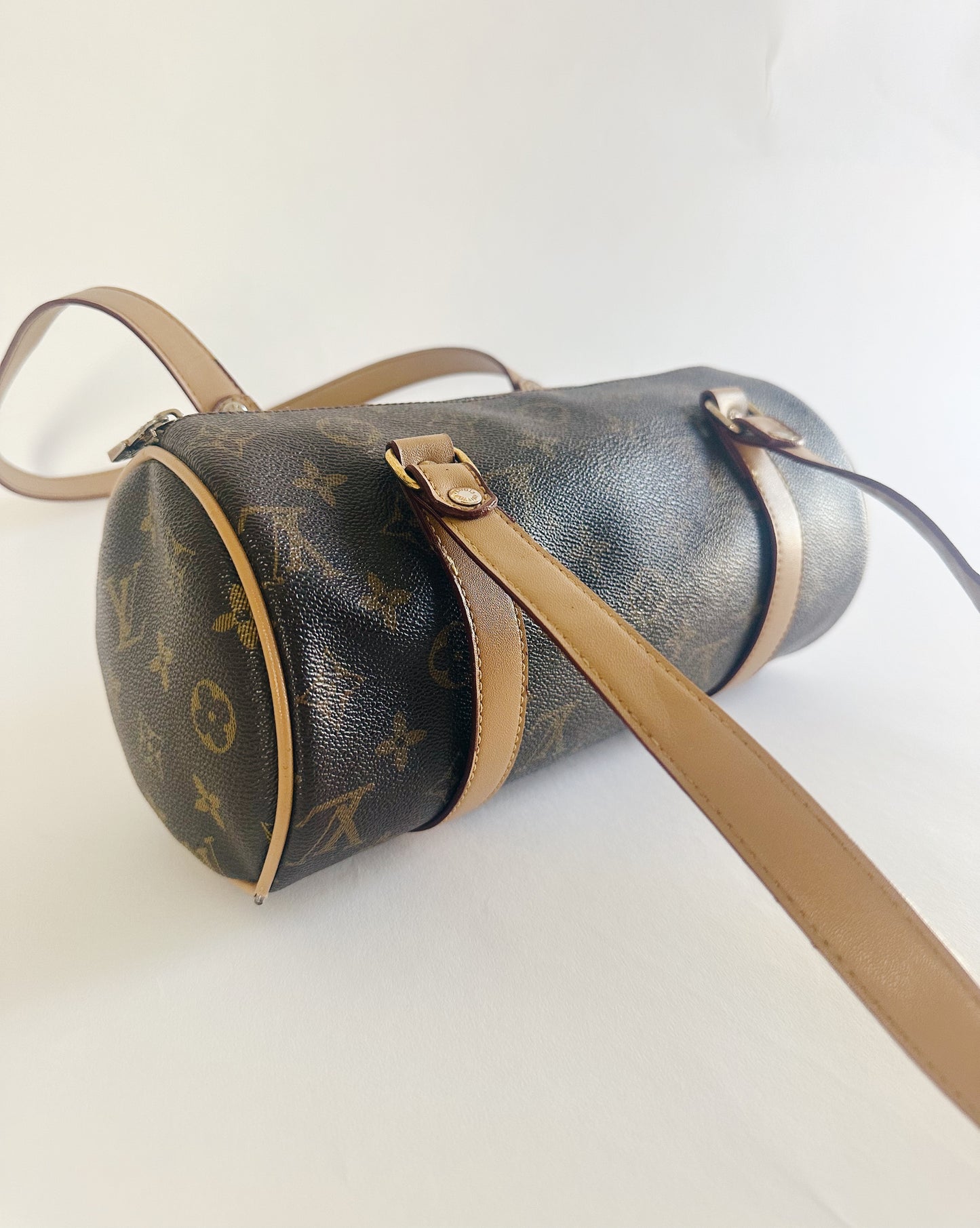 Vintage Louis Vuitton Papillon 26 – Y2K Monogram Leather Handbag for Earth‑Toned Outfits