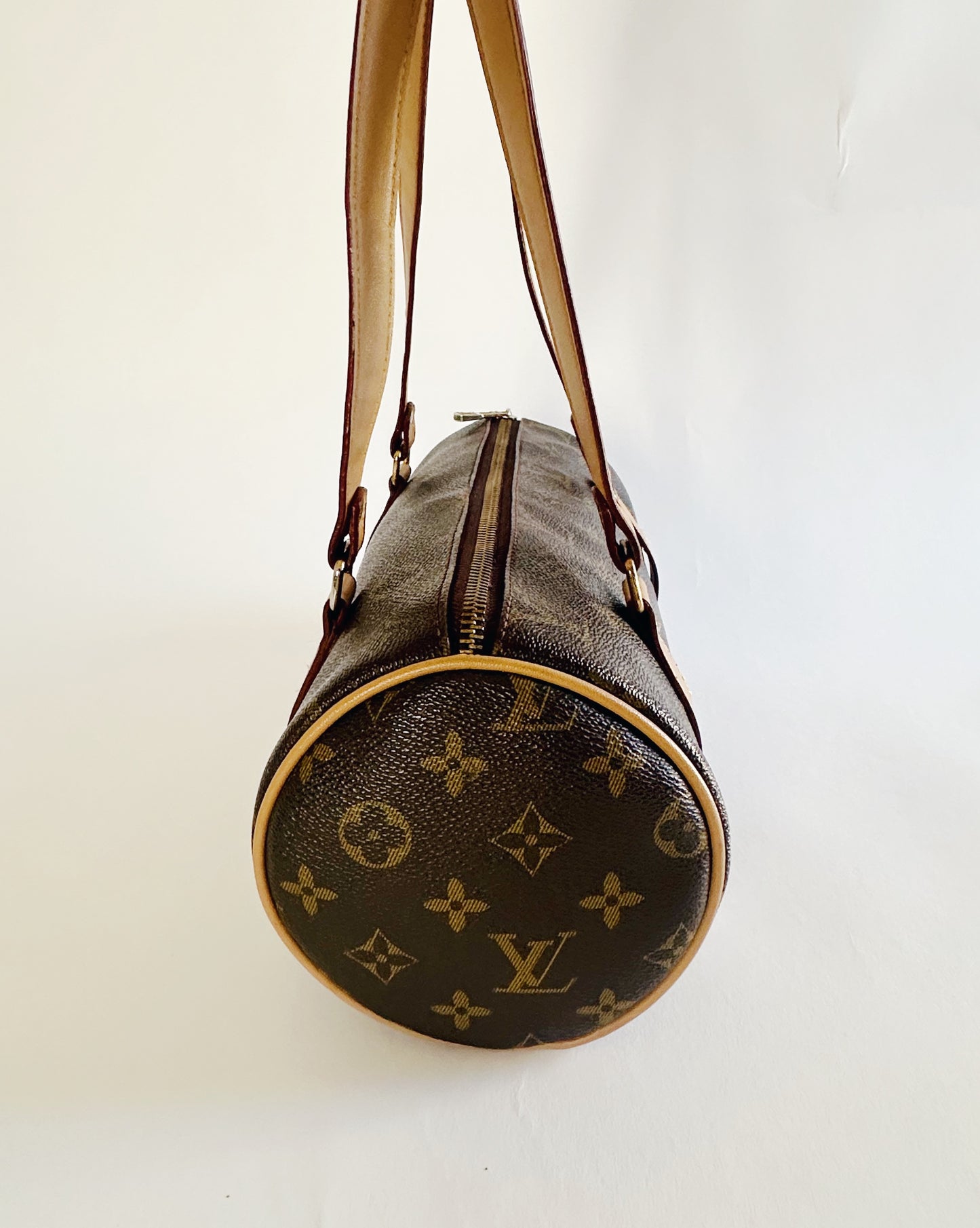 Vintage Louis Vuitton Papillon 26 – Y2K Monogram Leather Handbag for Earth‑Toned Outfits