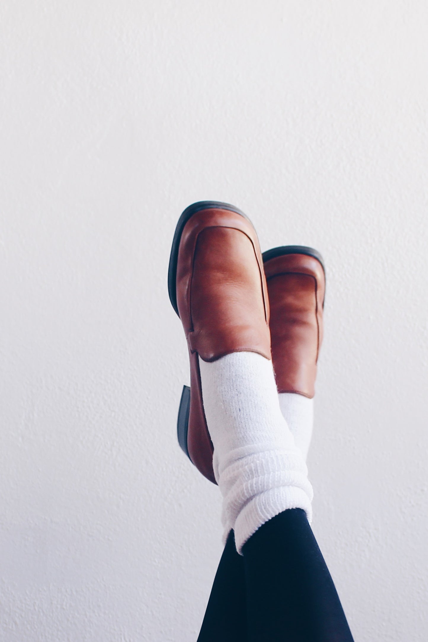 Vintage Y2K Librarian Aesthetic: Brown Leather Heeled Loafers