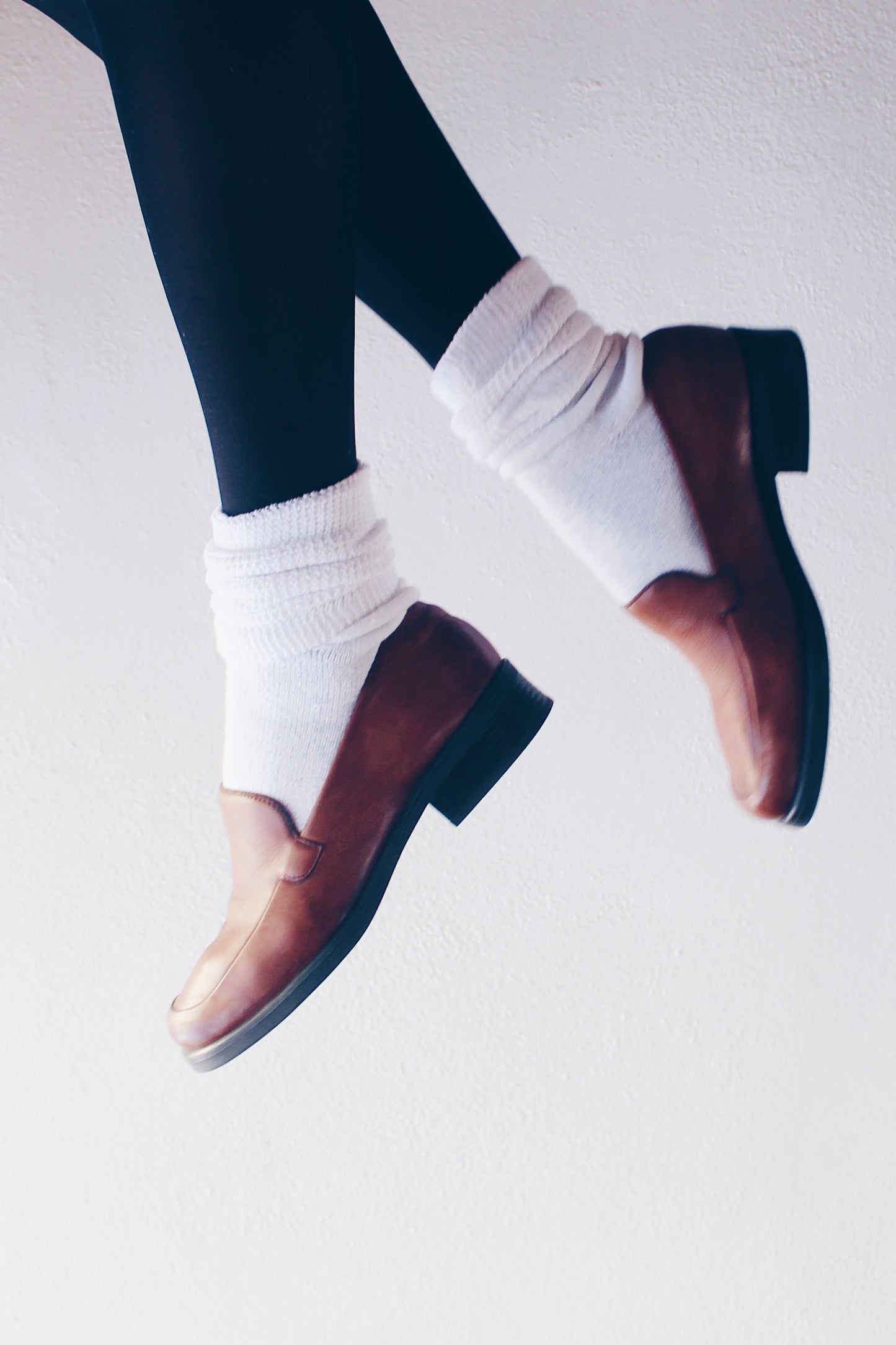 Vintage Y2K Librarian Aesthetic: Brown Leather Heeled Loafers