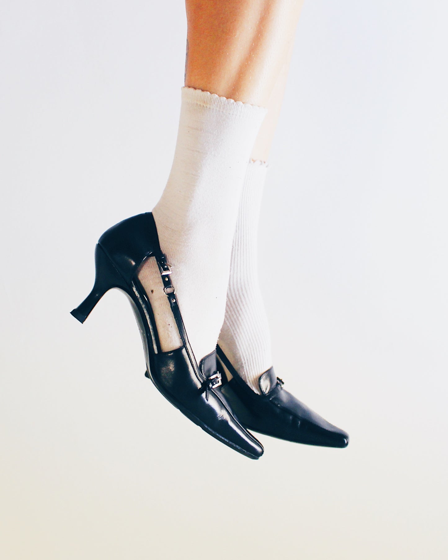 Vintage Liz Claiborne Iflex Black Loafer‑Style Kitten Heels – 90s Office Chic Pumps