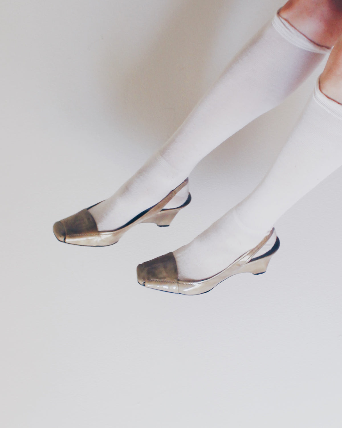 Enzo Angiolini Olive Leather Slingback Heels Size 7 | Vintage 90s Minimalist Workwear Wedge | Frasier Aesthetic Quiet Luxury Pumps