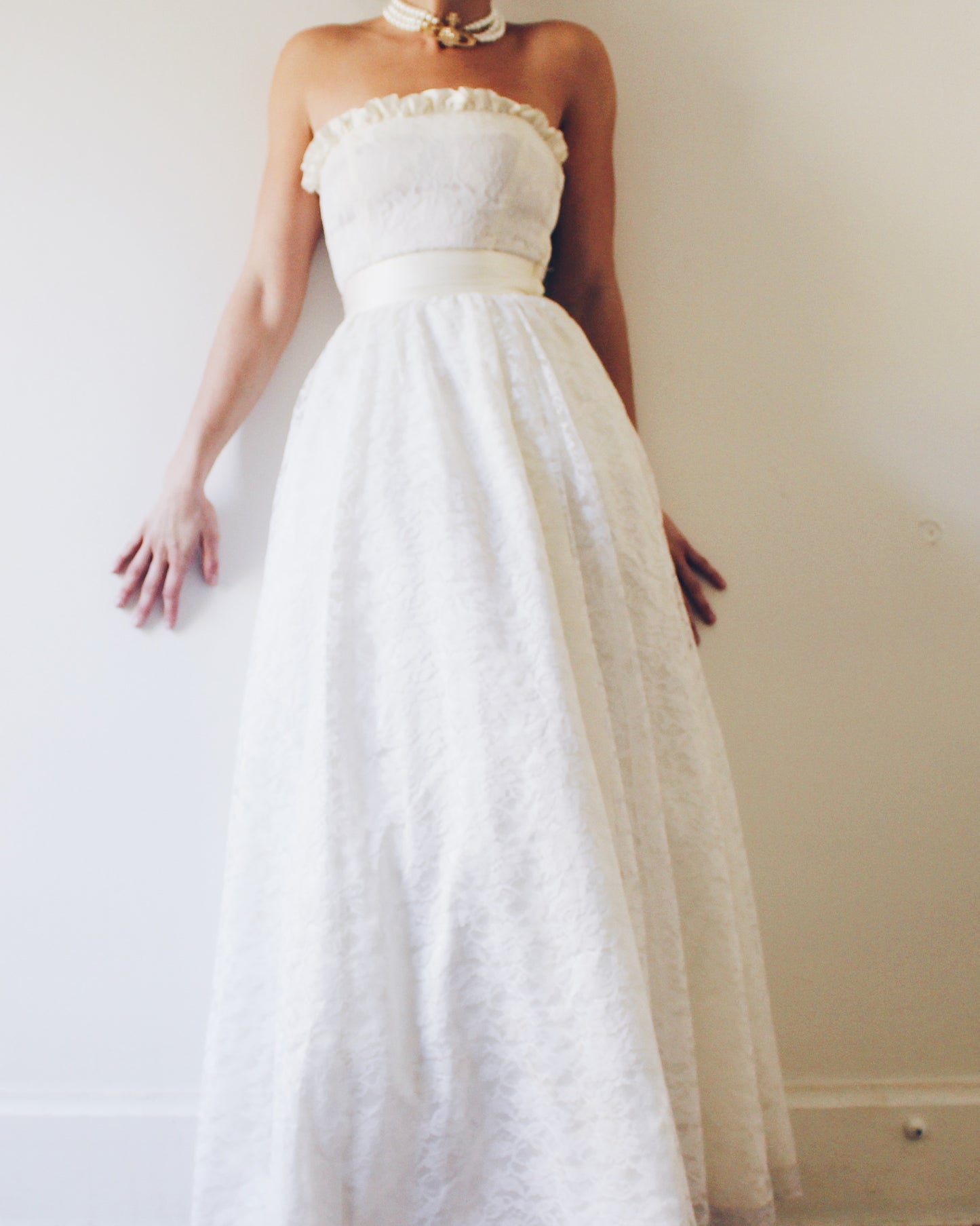 Vintage Gunne Sax Ivory Lace Sleeveless Dress – Bow‑Waist Coquette Statement Piece, Bridal Ready